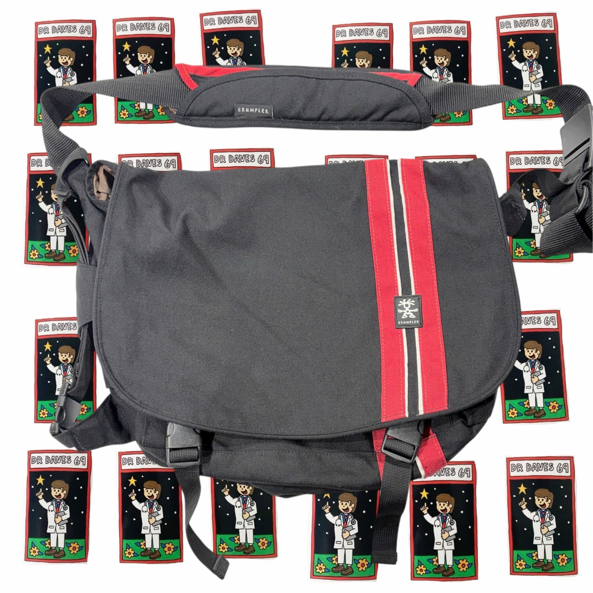 Crumpler Messenger Bag Black With Red Stripe — photo 1 of 6
