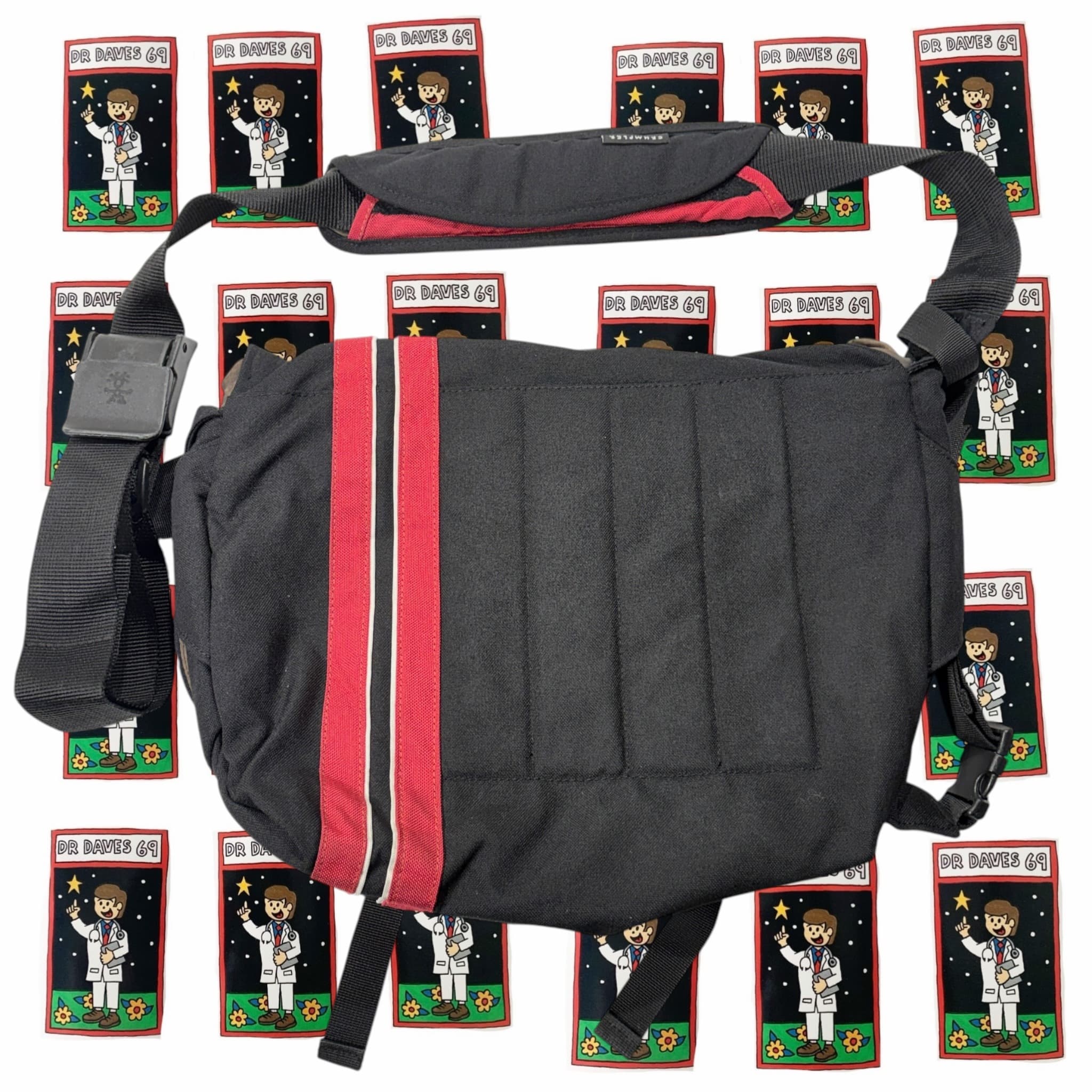 Crumpler Messenger Bag Black With Red Stripe — photo 4 of 6