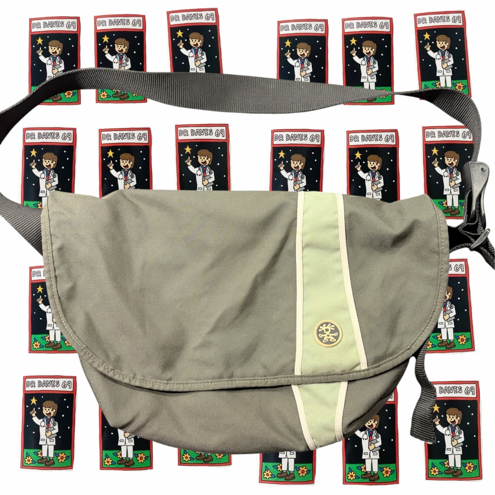 Crumpler Messenger Bag Grey Green Y2K Shoulder Laptop Bag — photo 1 of 5