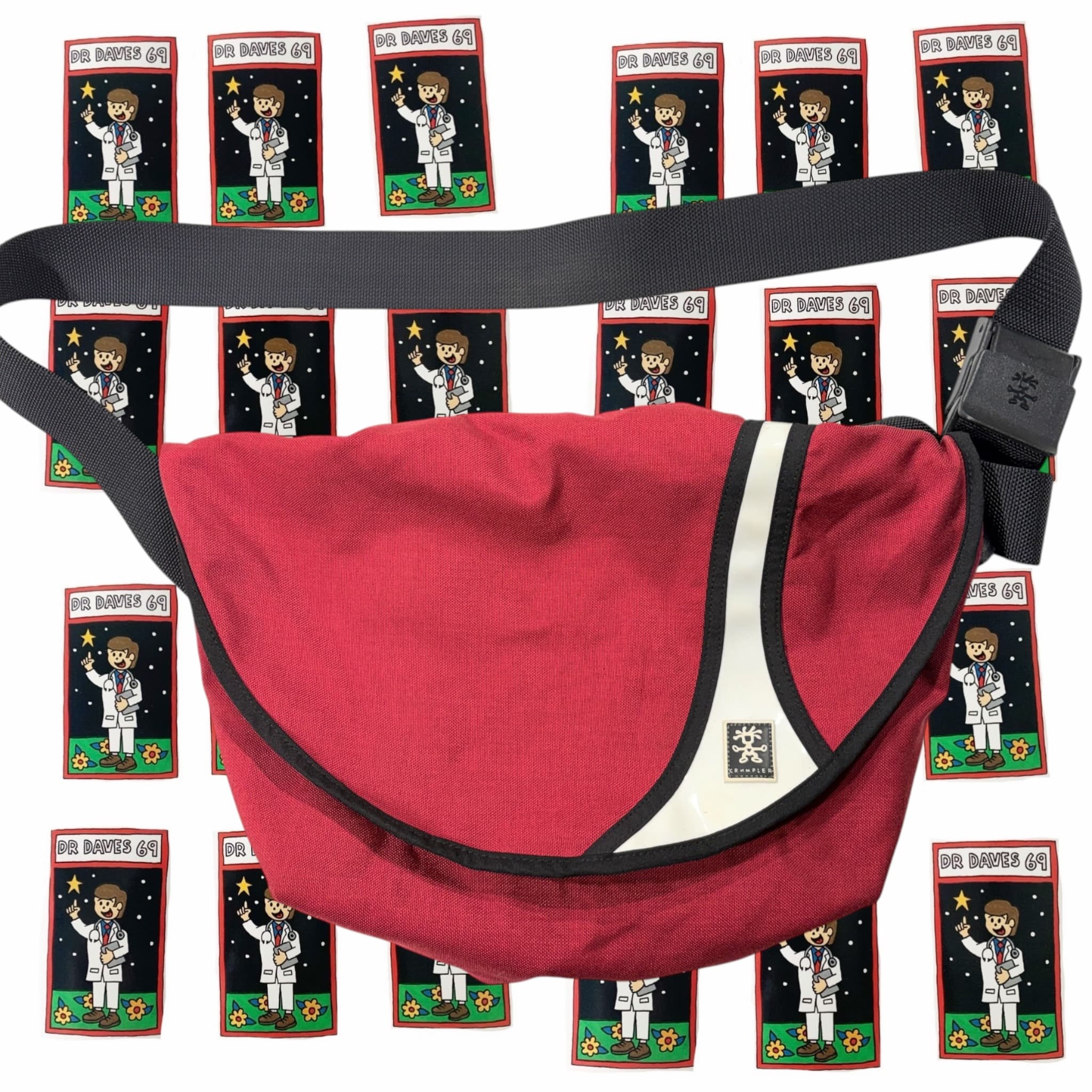Crumpler Red Messenger Bag — photo 1 of 5