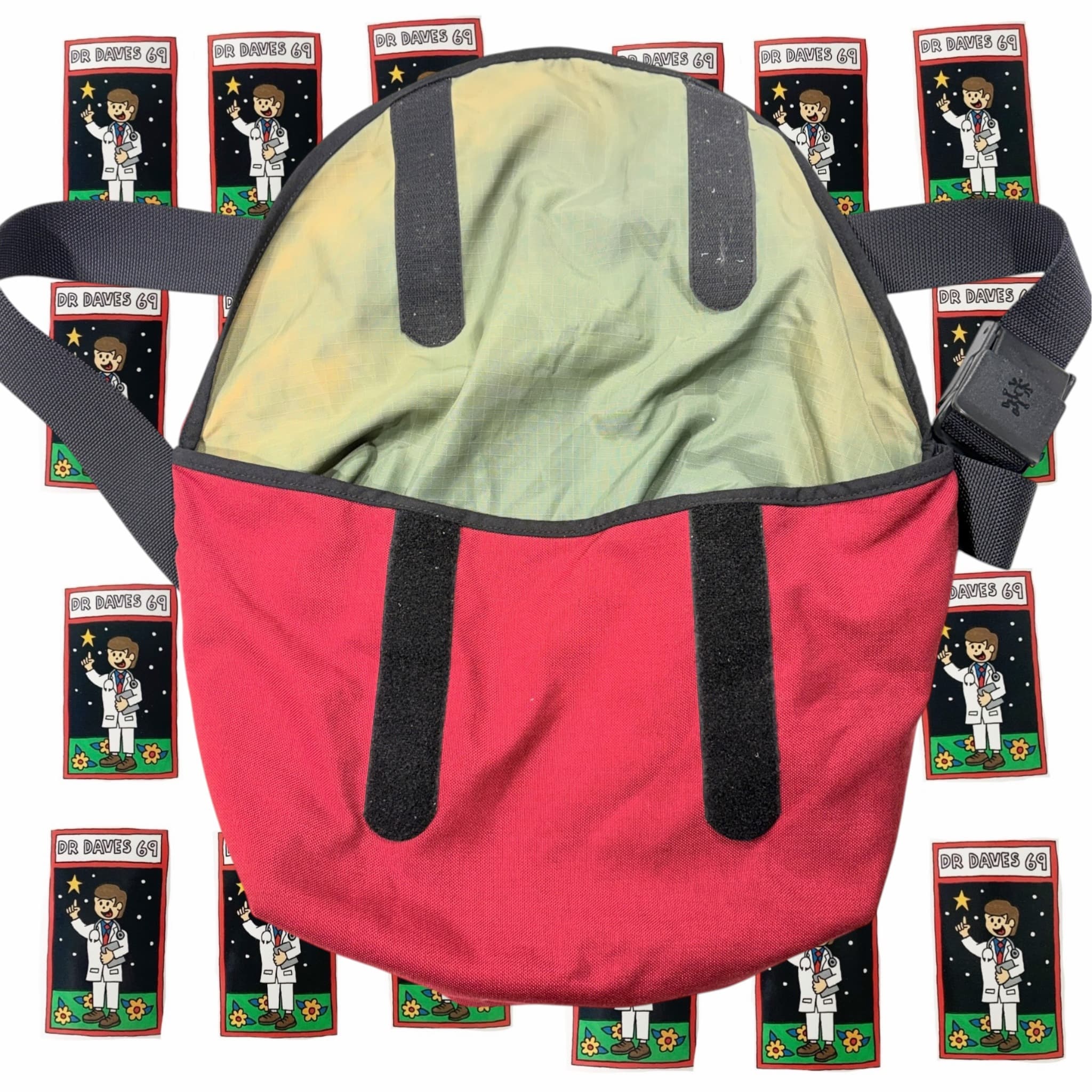 Crumpler Red Messenger Bag — photo 2 of 5