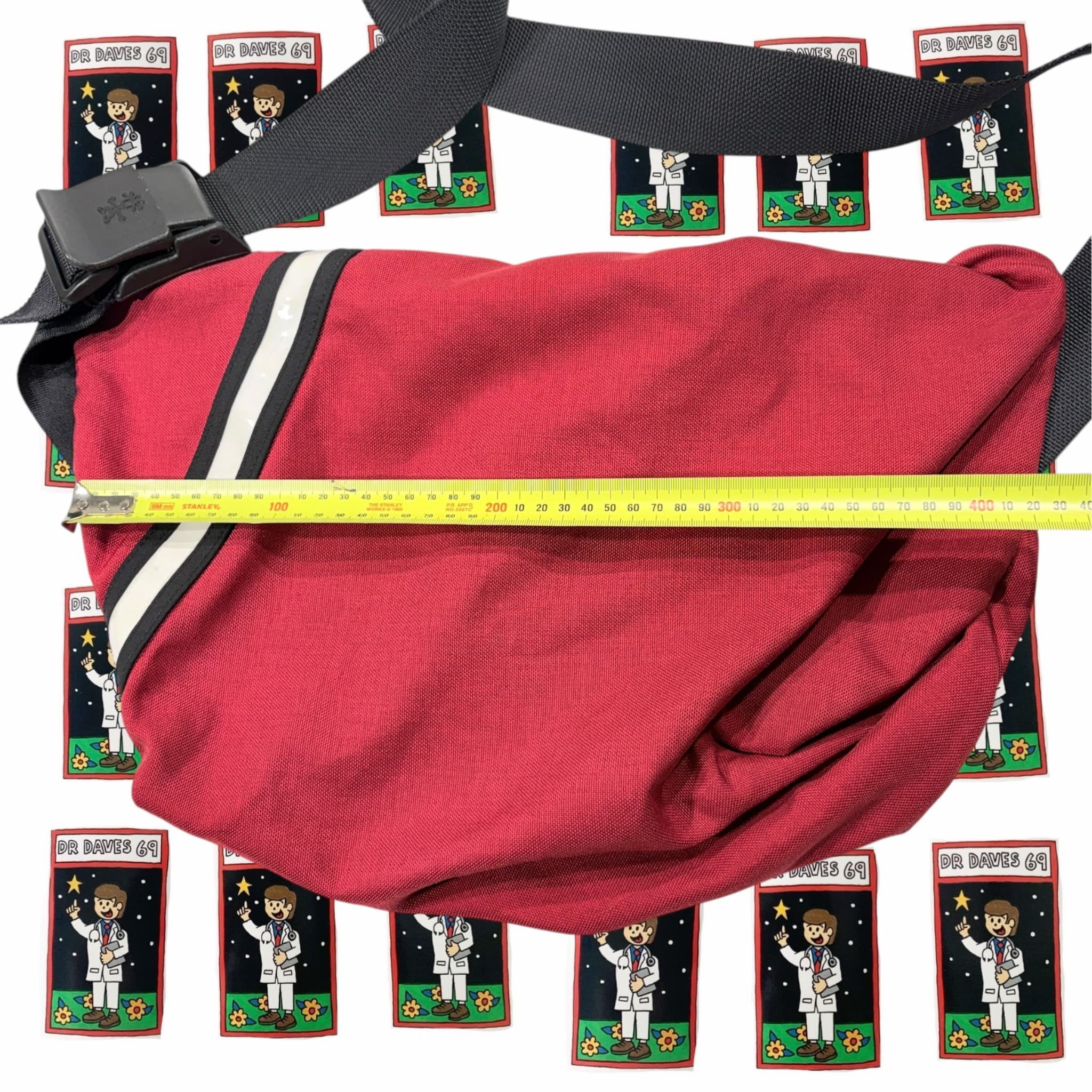 Crumpler Red Messenger Bag — photo 4 of 5