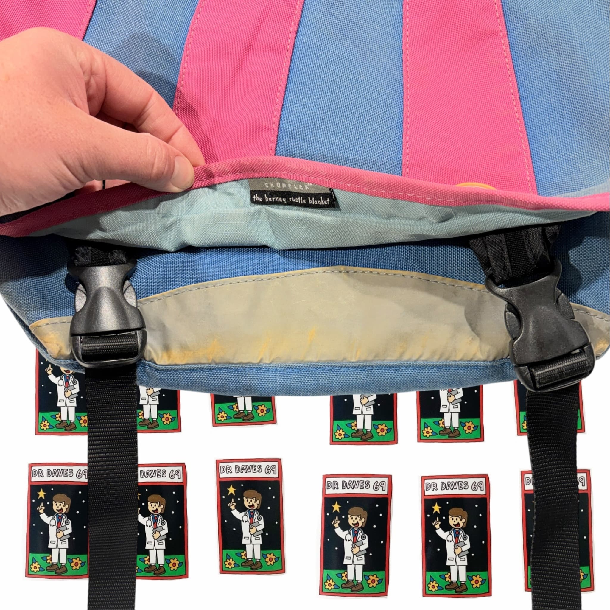 Crumpler The Barney Rustle Blanket Messenger Bag Blue Pink — photo 2 of 8