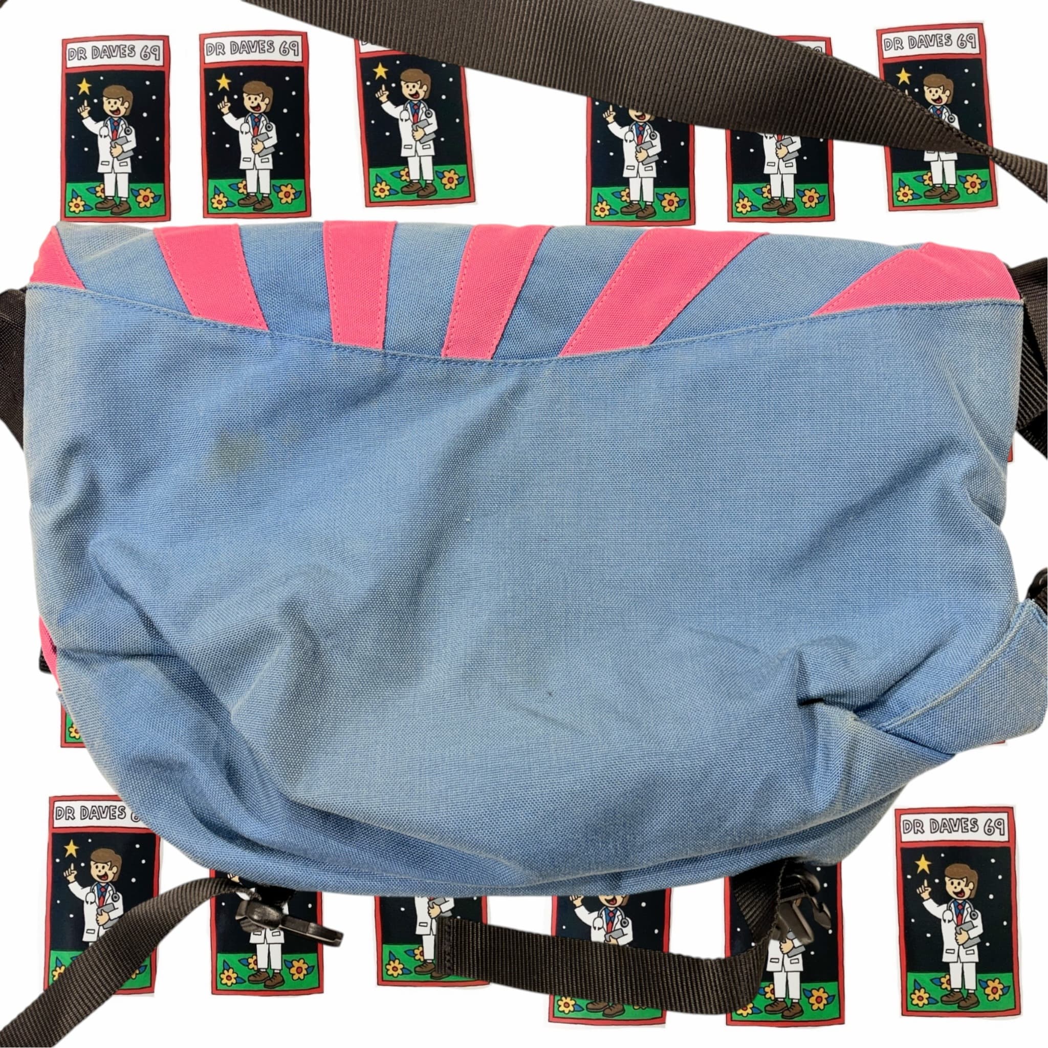 Crumpler The Barney Rustle Blanket Messenger Bag Blue Pink — photo 5 of 8