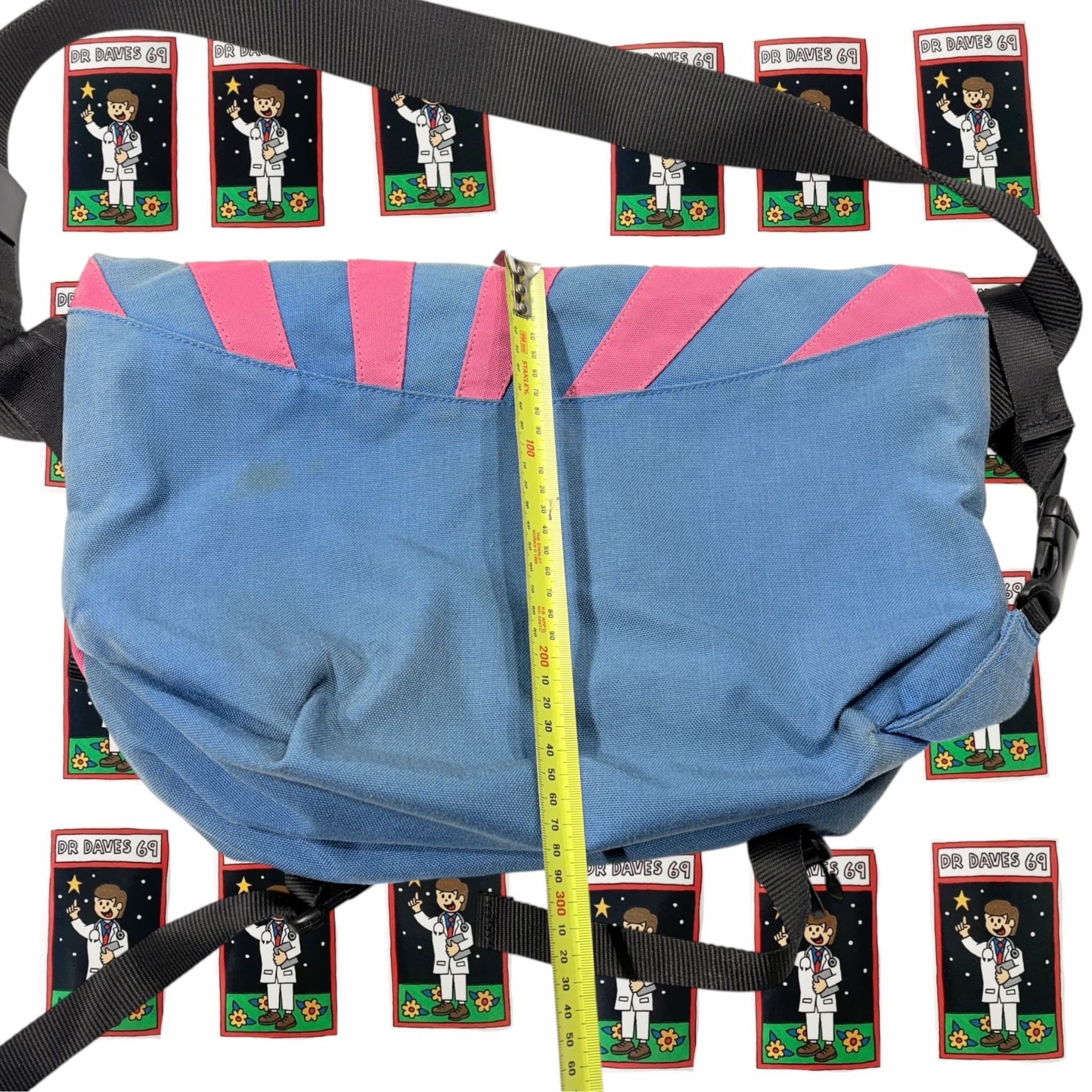 Crumpler The Barney Rustle Blanket Messenger Bag Blue Pink — photo 8 of 8