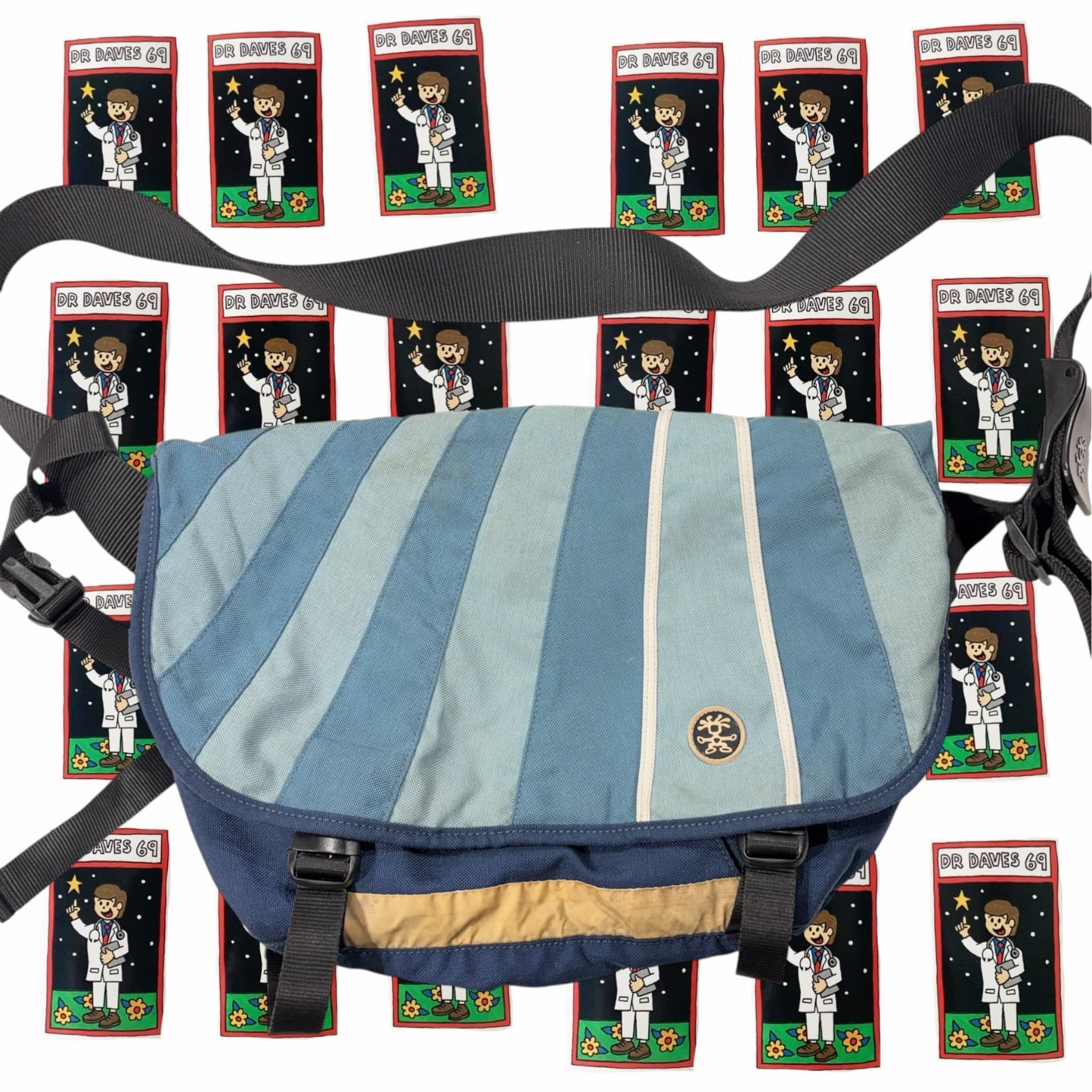 Crumpler The Barney Rustle Blanket Messenger Bag Blue Striped — photo 1 of 8