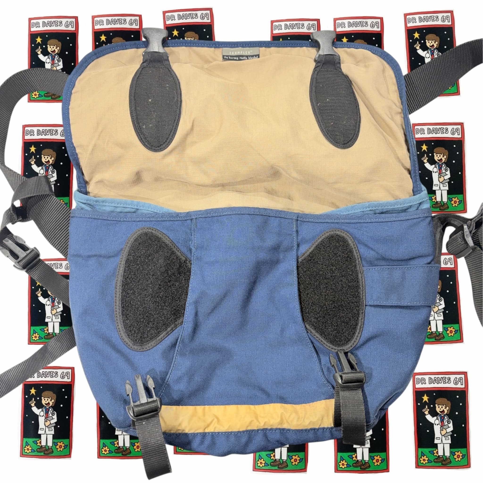 Crumpler The Barney Rustle Blanket Messenger Bag Blue Striped — photo 4 of 8