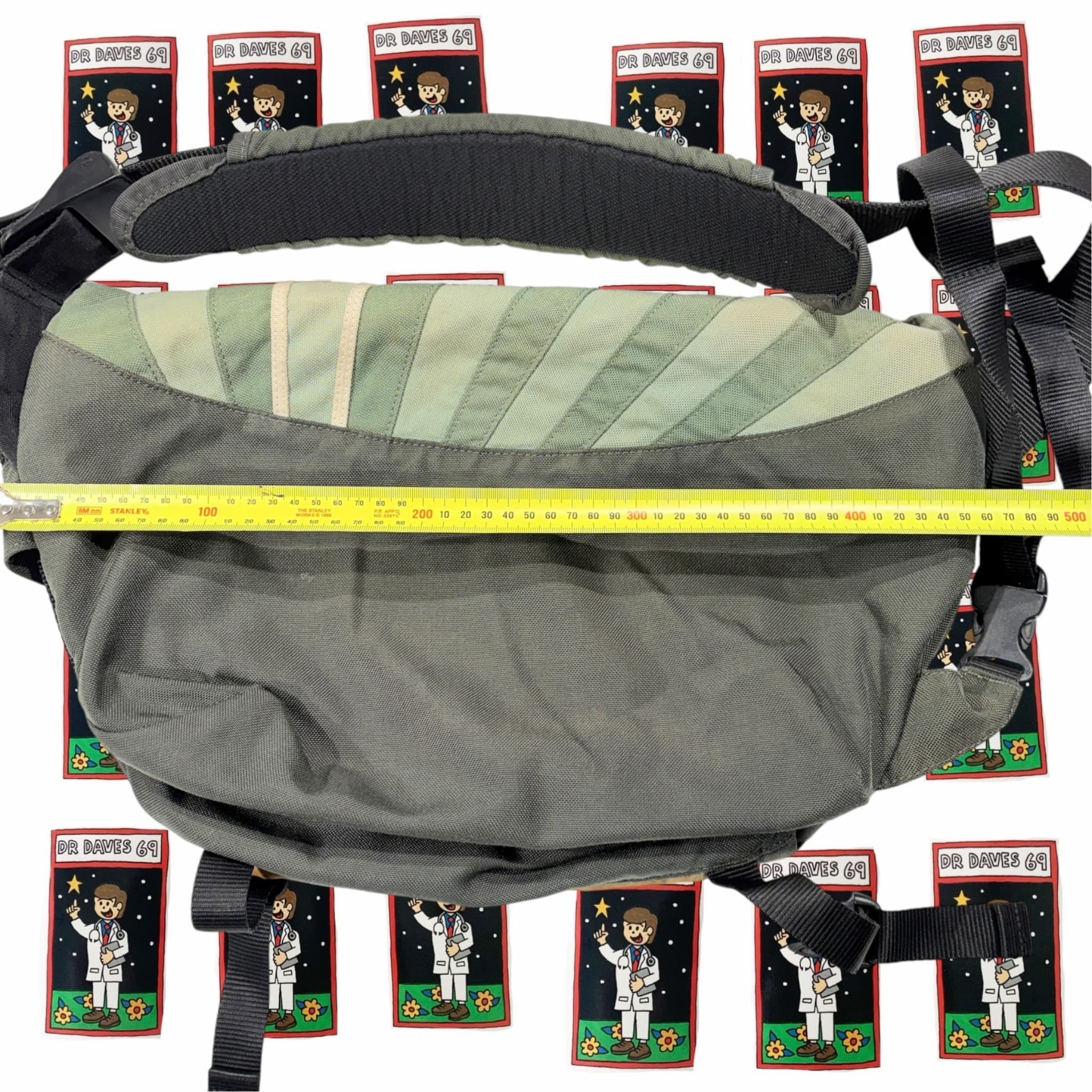 Crumpler The Barney Rustle Blanket Messenger Bag Green Striped — photo 7 of 8