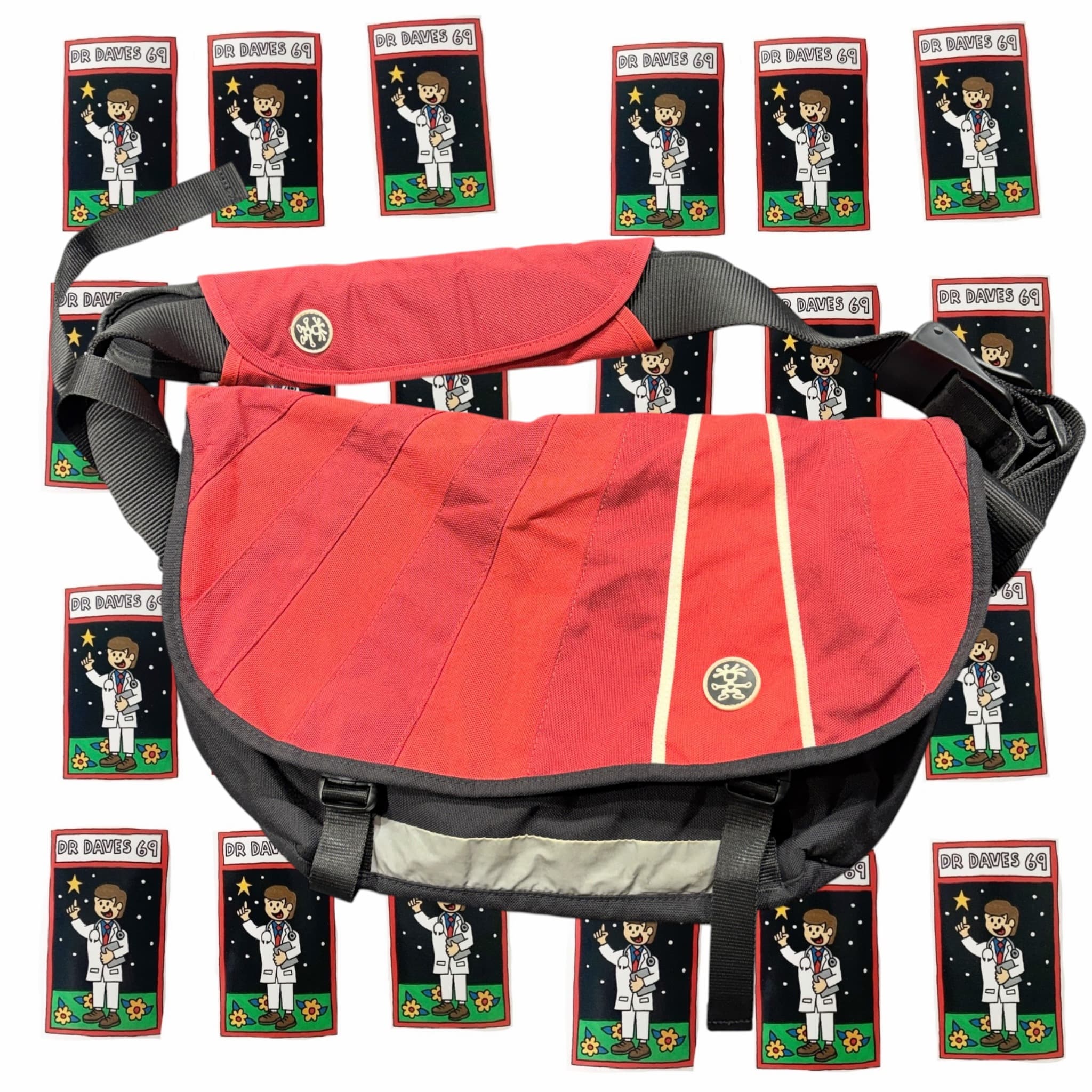 Crumpler The Barney Rustle Blanket Messenger Bag Red Grey — photo 1 of 7