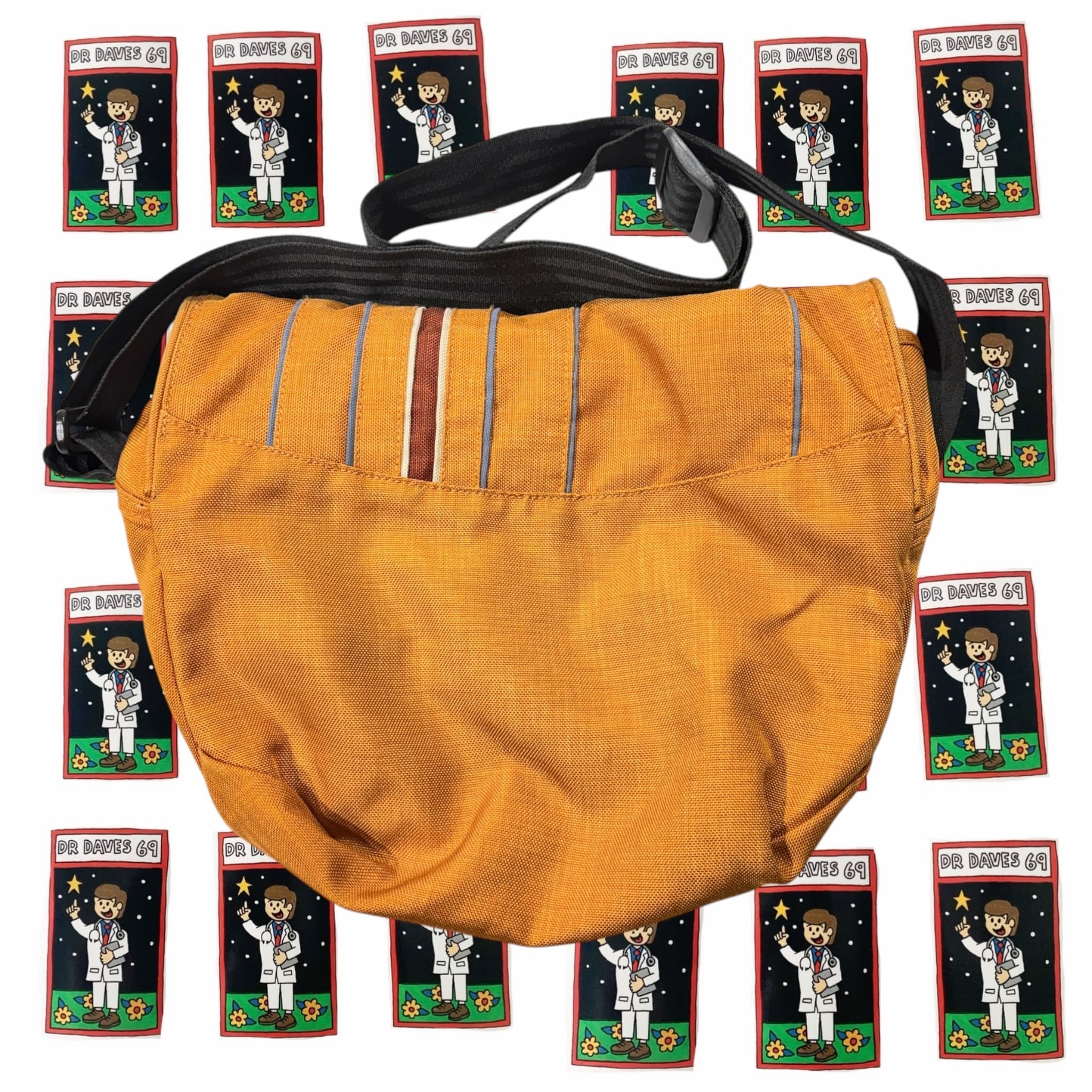 Crumpler The Base Stash Messenger Bag Orange — photo 4 of 6