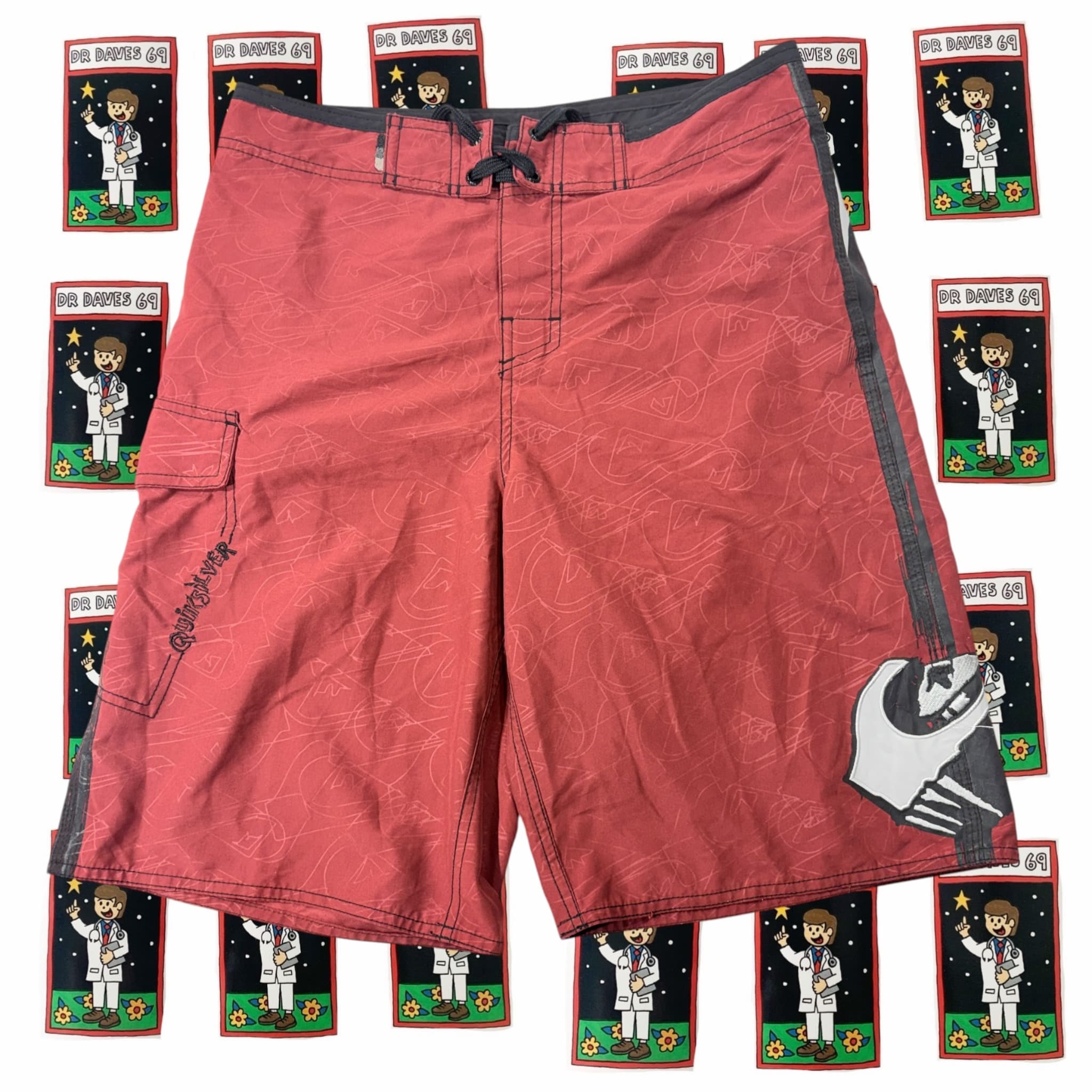 Y2K Quiksilver Boardshorts Size 30 — photo 1 of 5