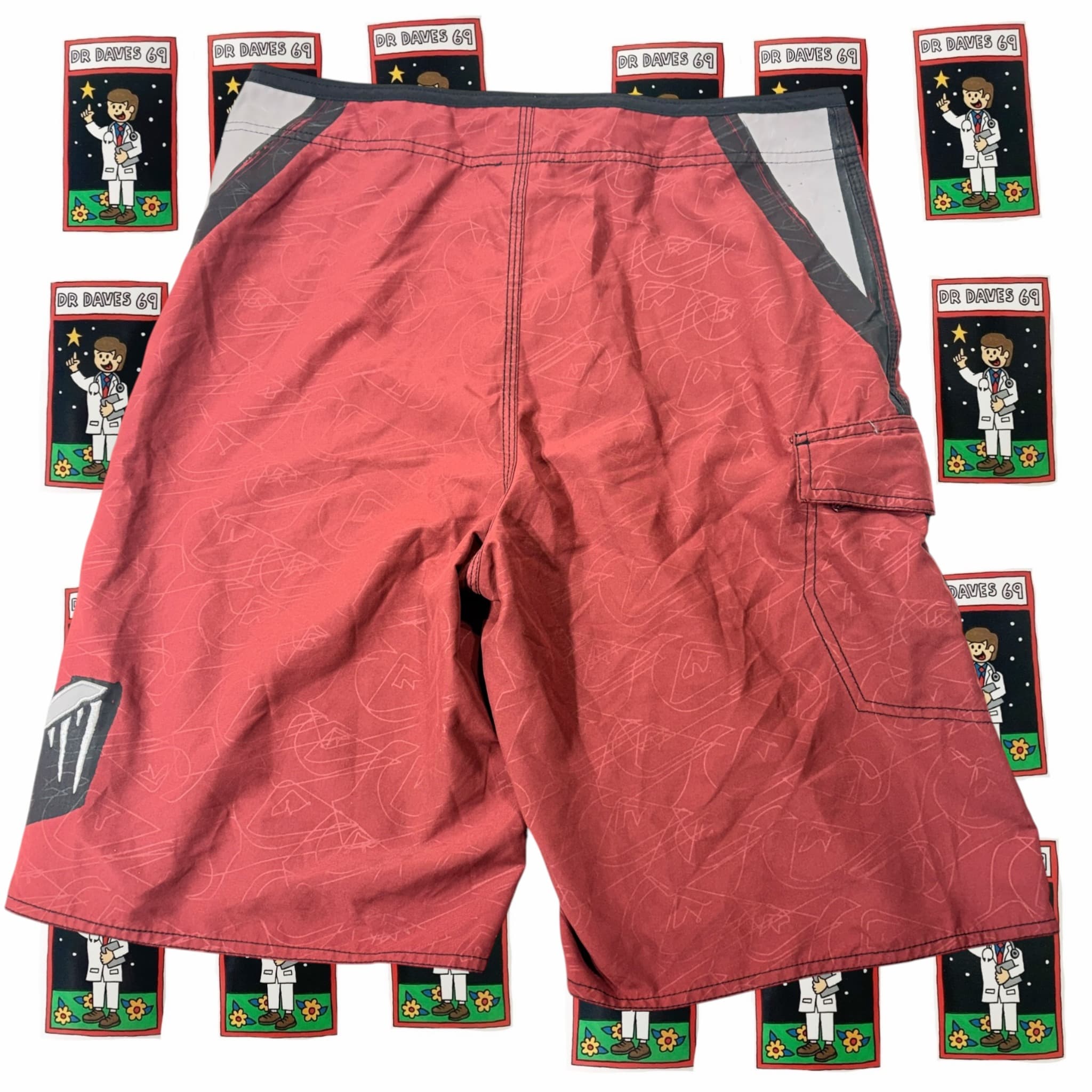 Y2K Quiksilver Boardshorts Size 30 — photo 3 of 5