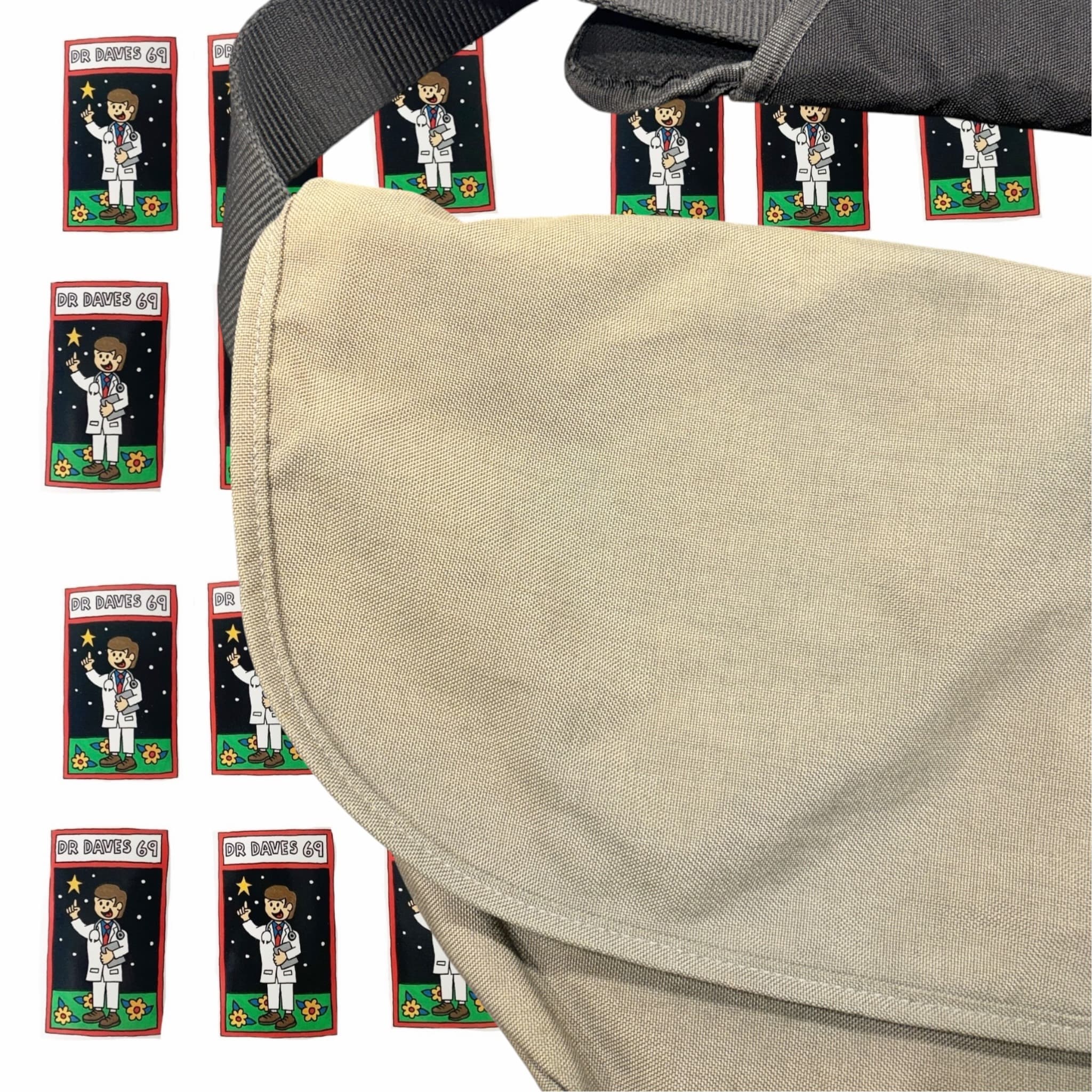 The Western Lawn Messenger Bag Beige — photo 2 of 9