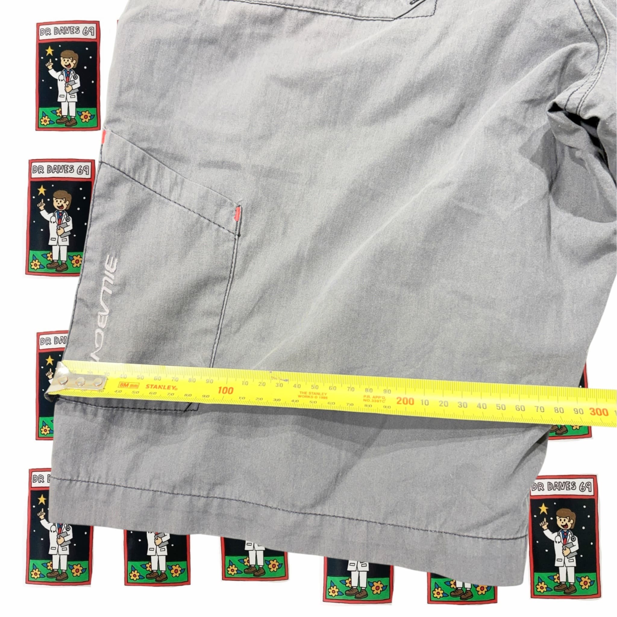 Vintage Billabong Cargo Tech Shorts Size 30 — photo 6 of 6