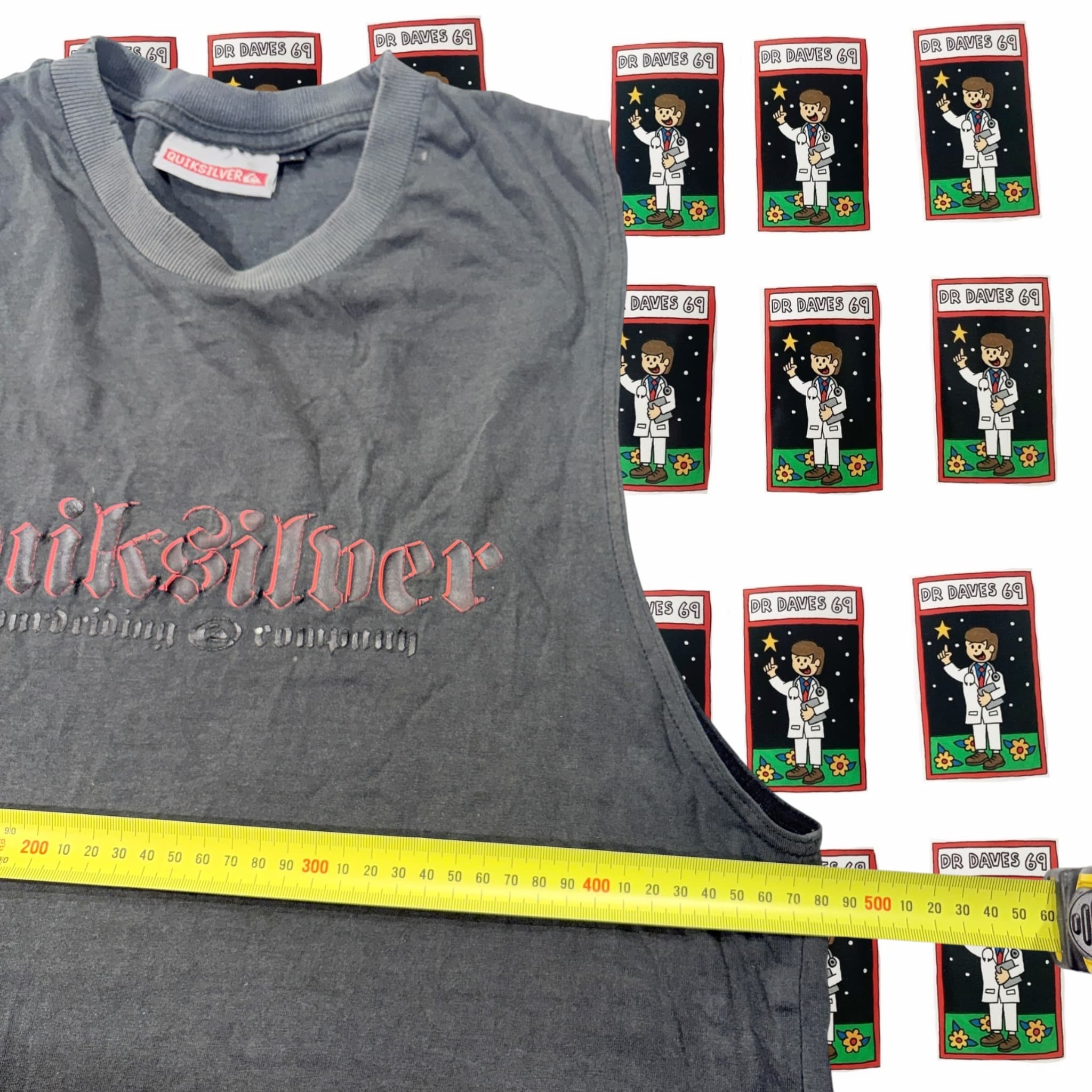 Vintage Quiksilver Boardriding thrashed Sleeveless T-shirt Size S — photo 4 of 5