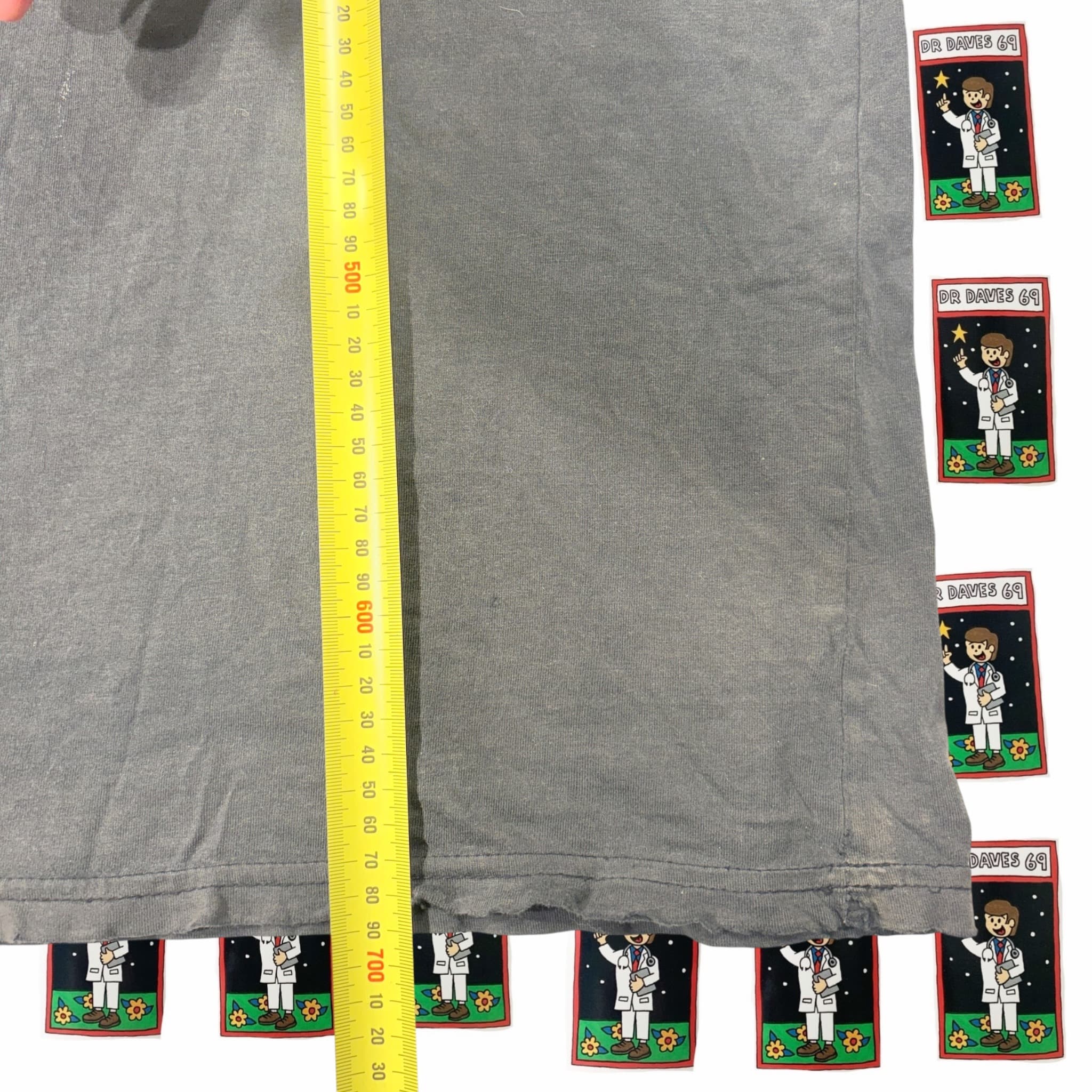 Vintage Quiksilver Boardriding thrashed Sleeveless T-shirt Size S — photo 5 of 5