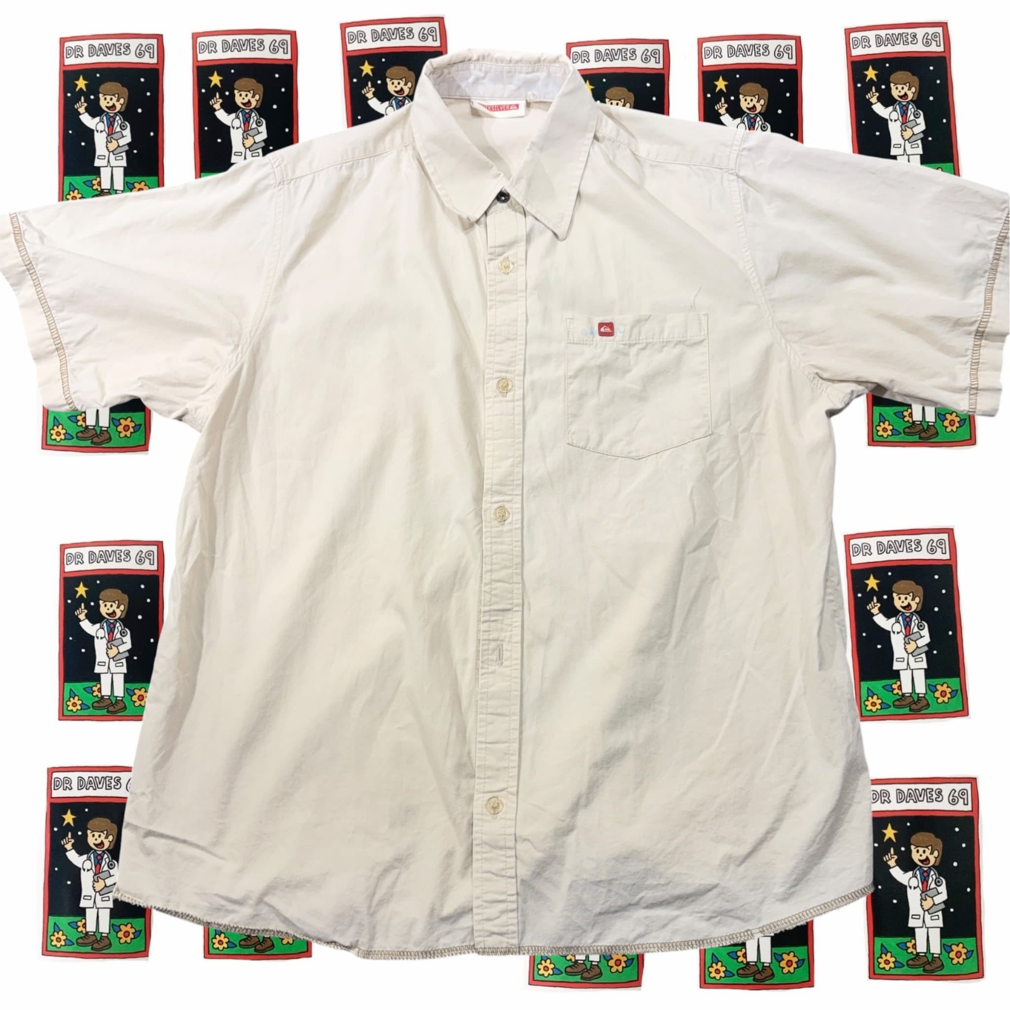 Vintage Y2K Quiksilver Short Sleeve Button-Down Shirt Size S-M
