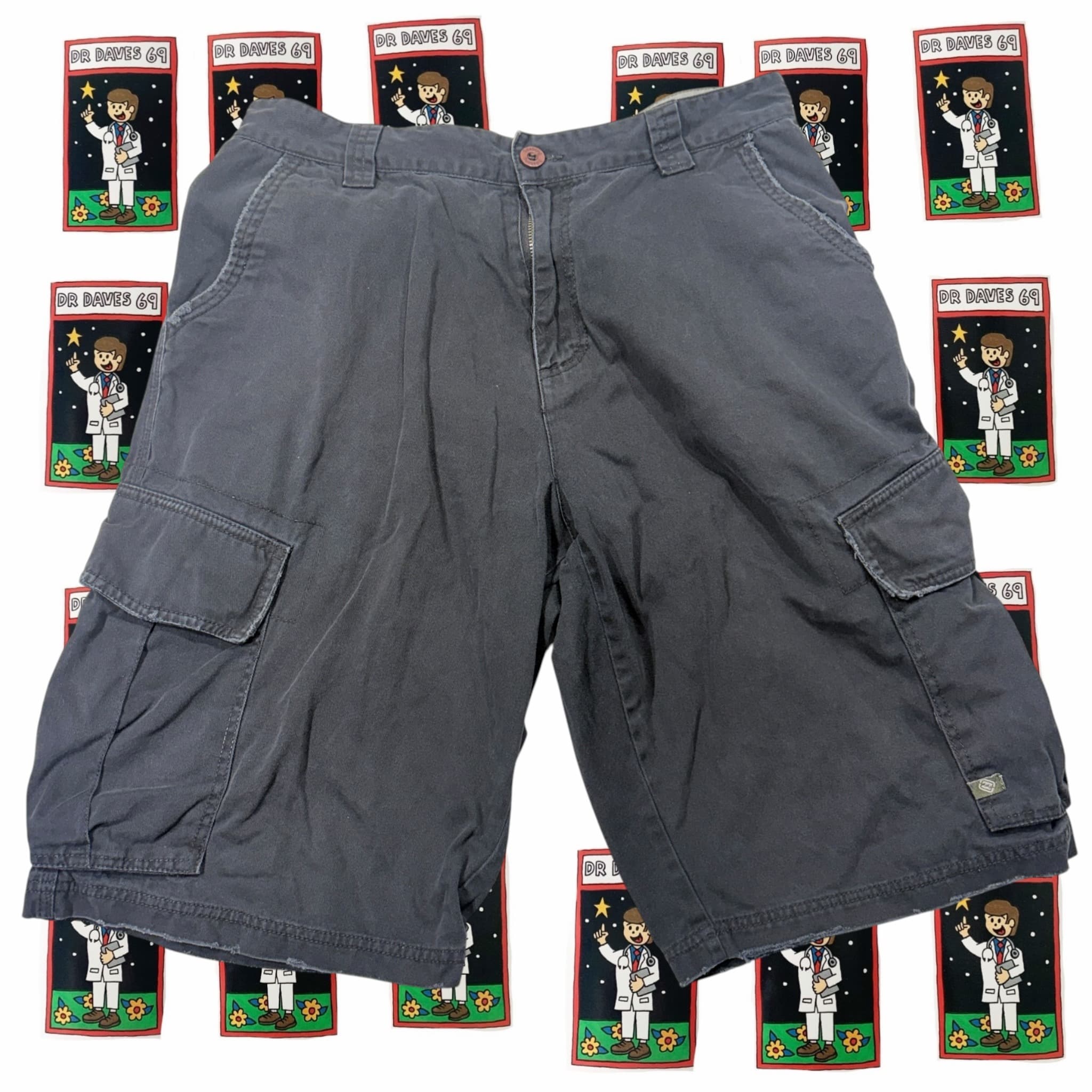 Y2K Billabong Cargo Shorts Size 34 — photo 1 of 6