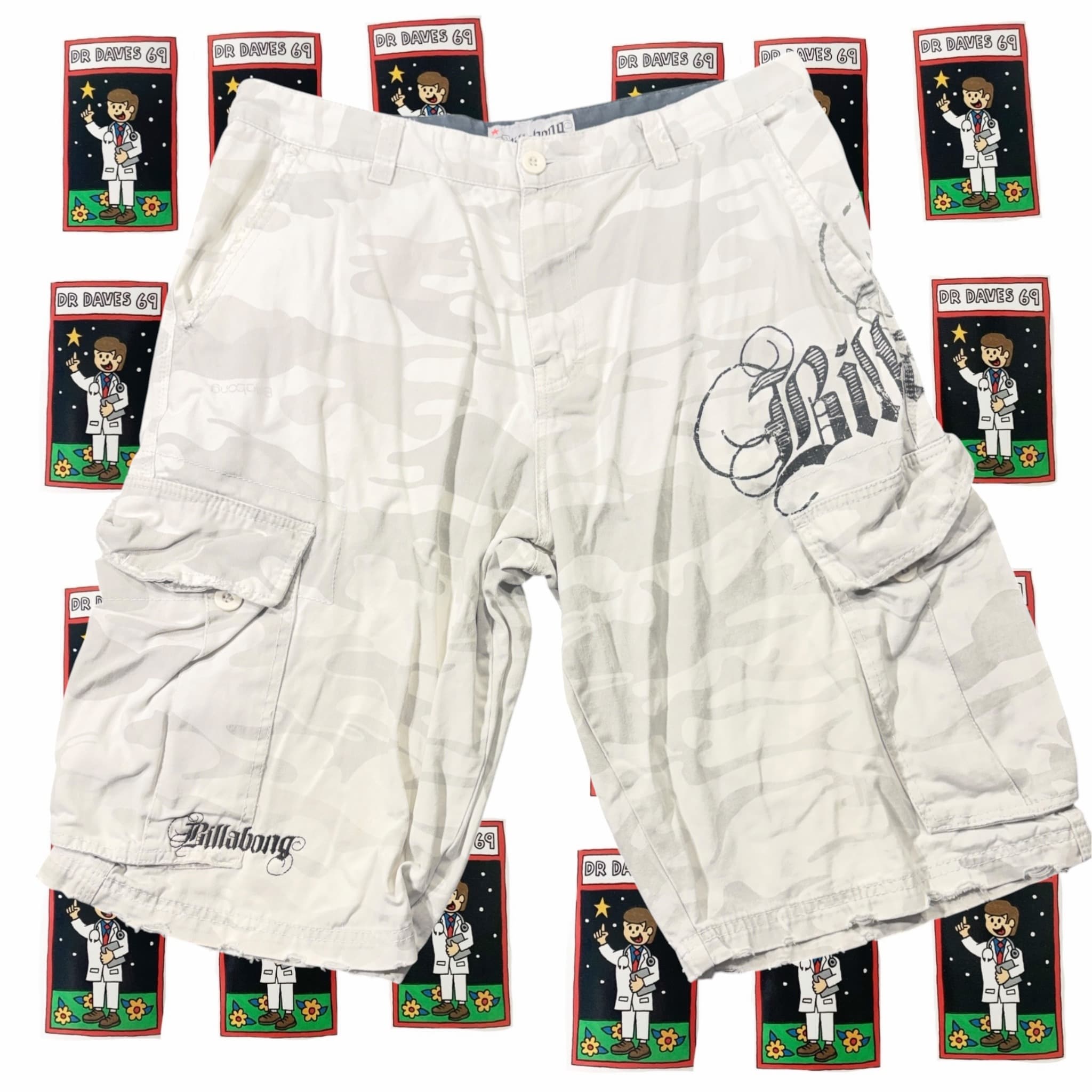 Y2k Billabong Cargo Walkshorts White Size 34 — photo 1 of 6