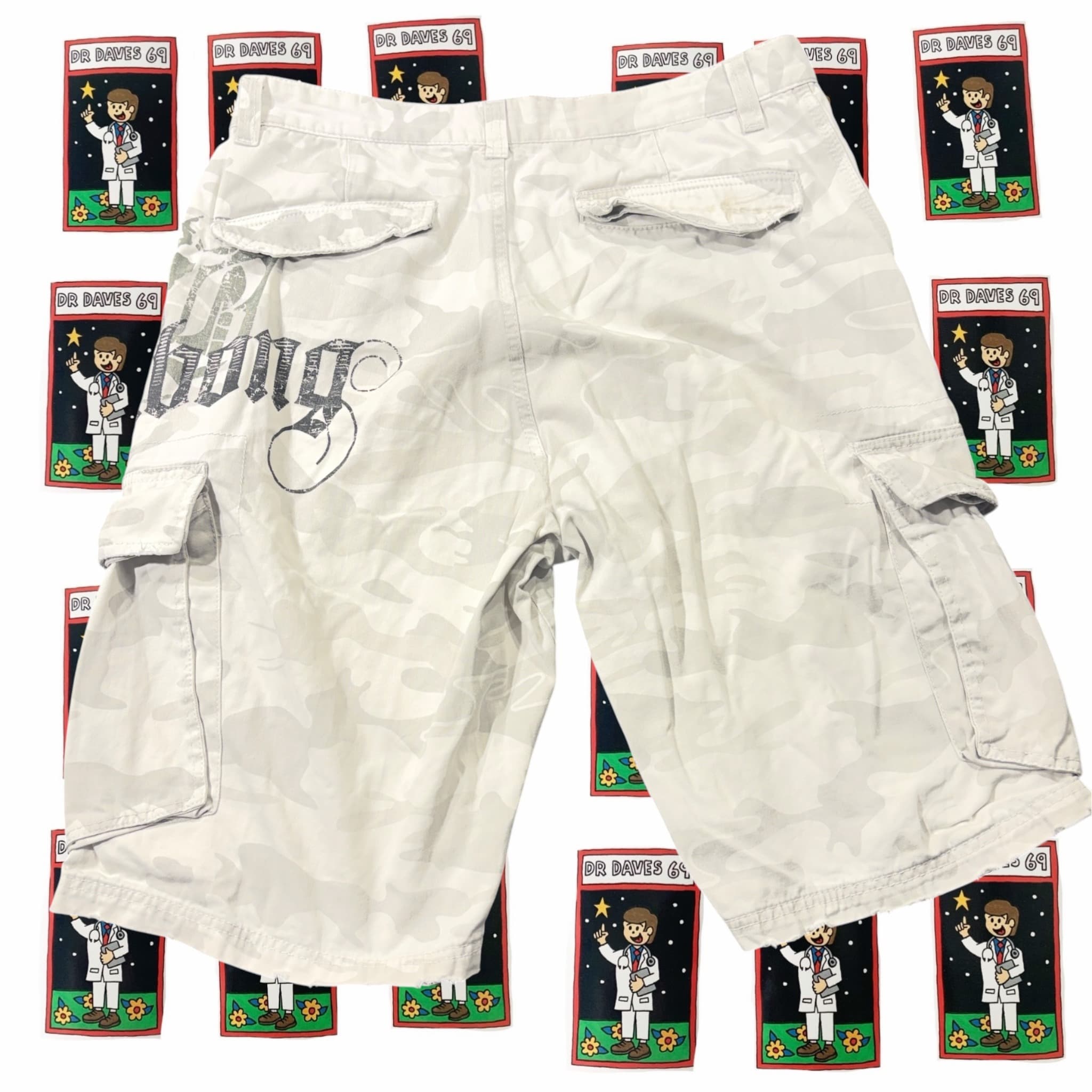 Y2k Billabong Cargo Walkshorts White Size 34 — photo 3 of 6