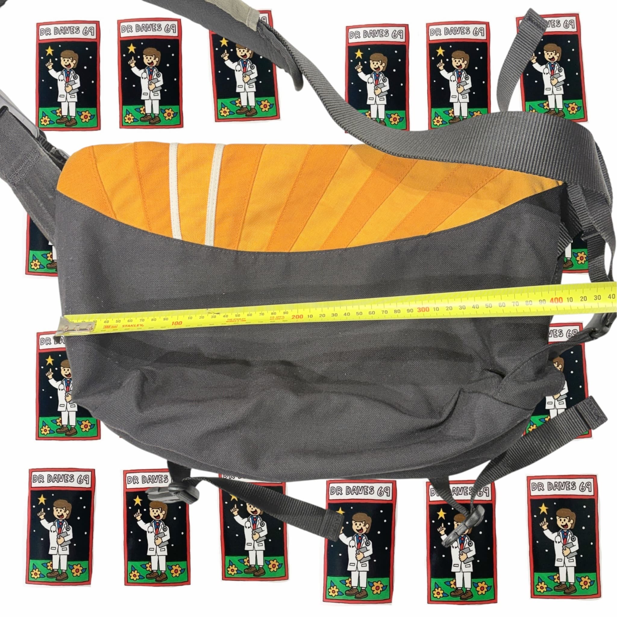 Y2K Crumpler The Barney Rustle Blanket Messenger Bag Orange Striped — photo 4 of 5