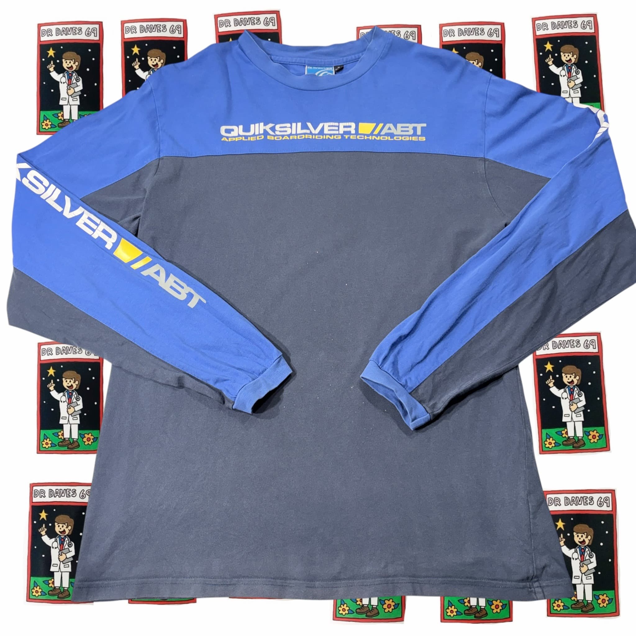 Y2K Quiksilver Long Sleeve T-Shirt Size M — photo 1 of 7
