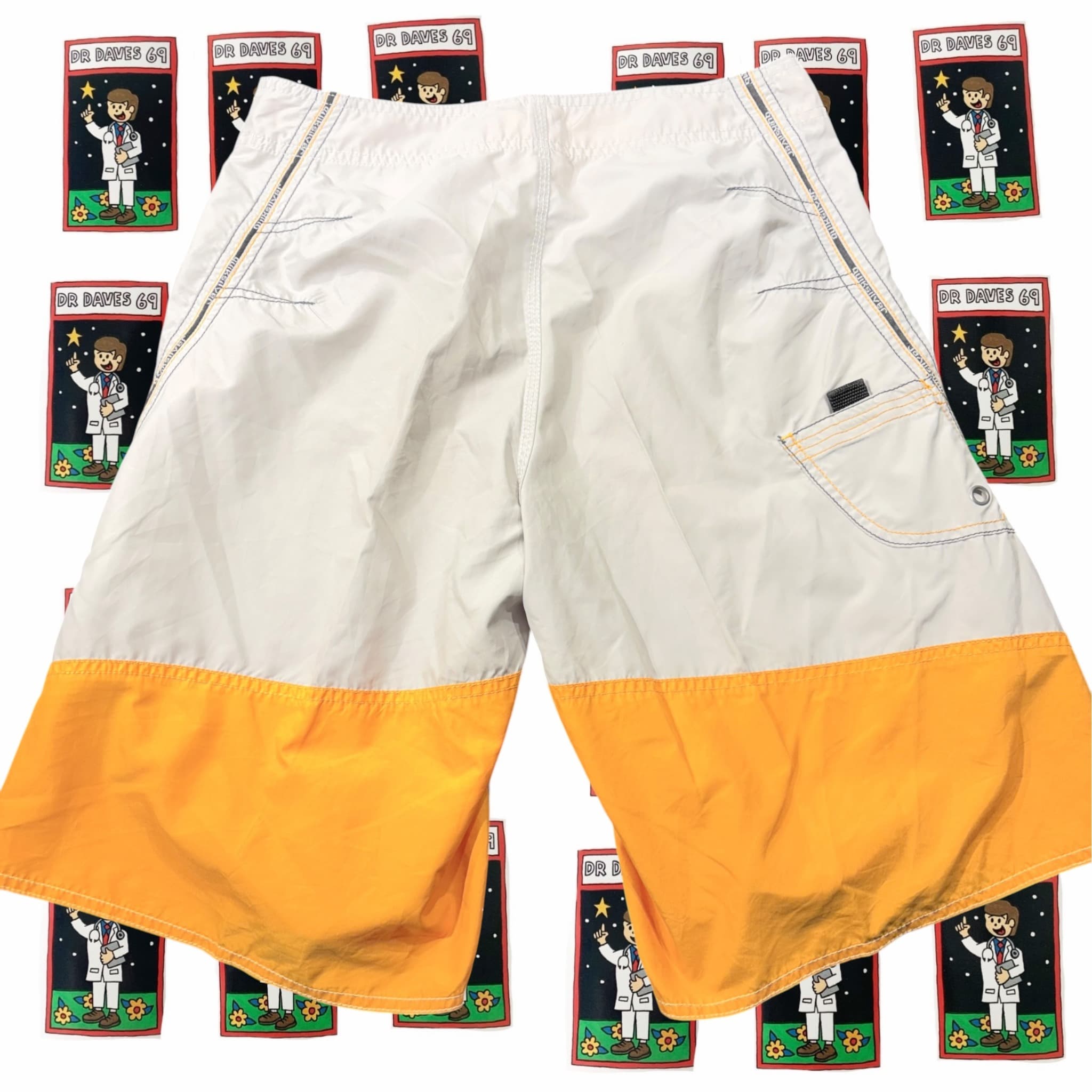 Y2K Quiksilver Men's Boardshorts Size 28-30 — photo 2 of 4