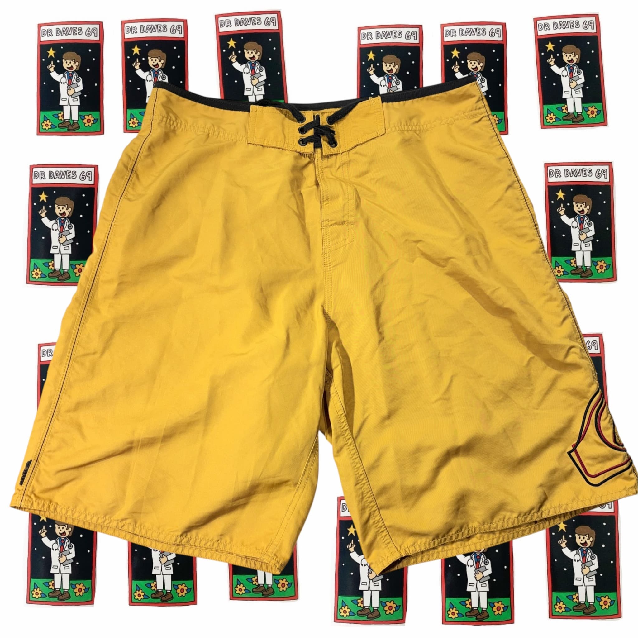 Y2k Quiksilver Men's Boardshorts Size 32 — photo 1 of 4