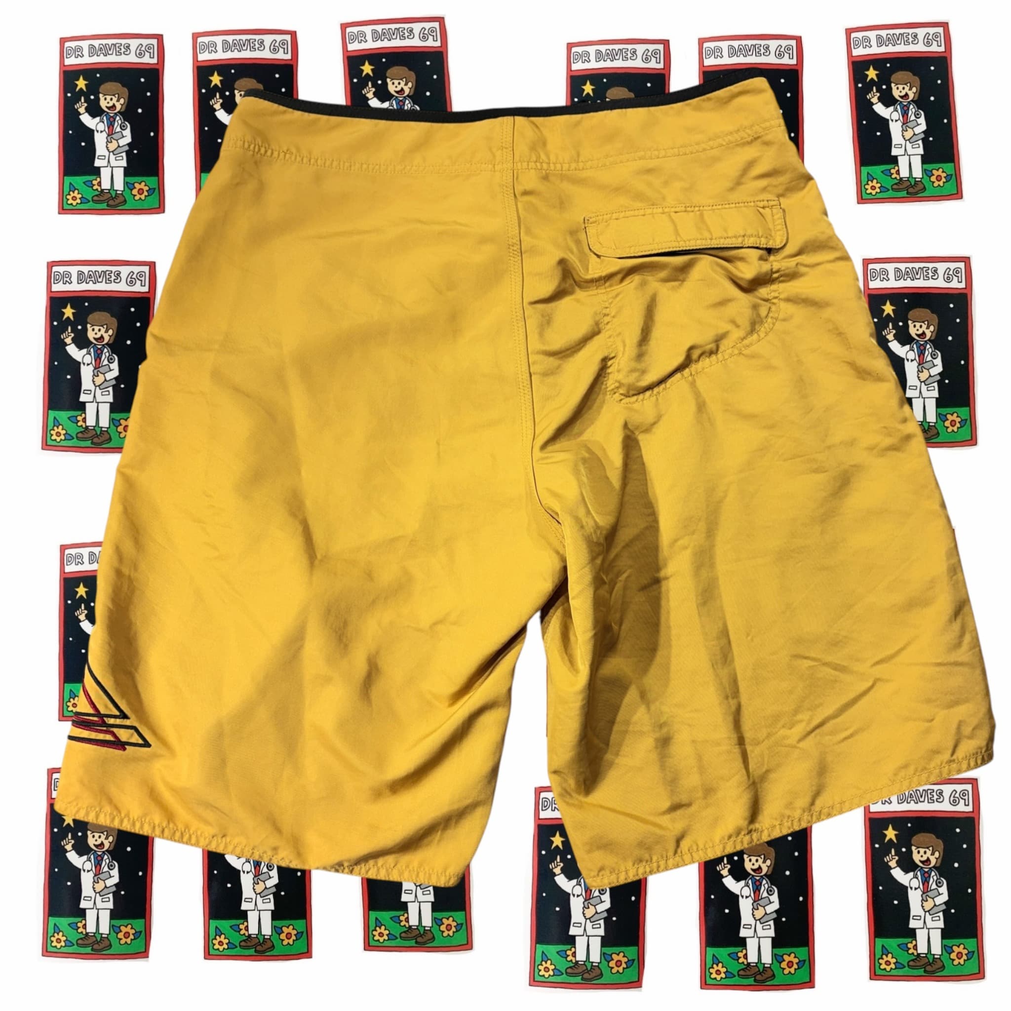 Y2k Quiksilver Men's Boardshorts Size 32 — photo 2 of 4