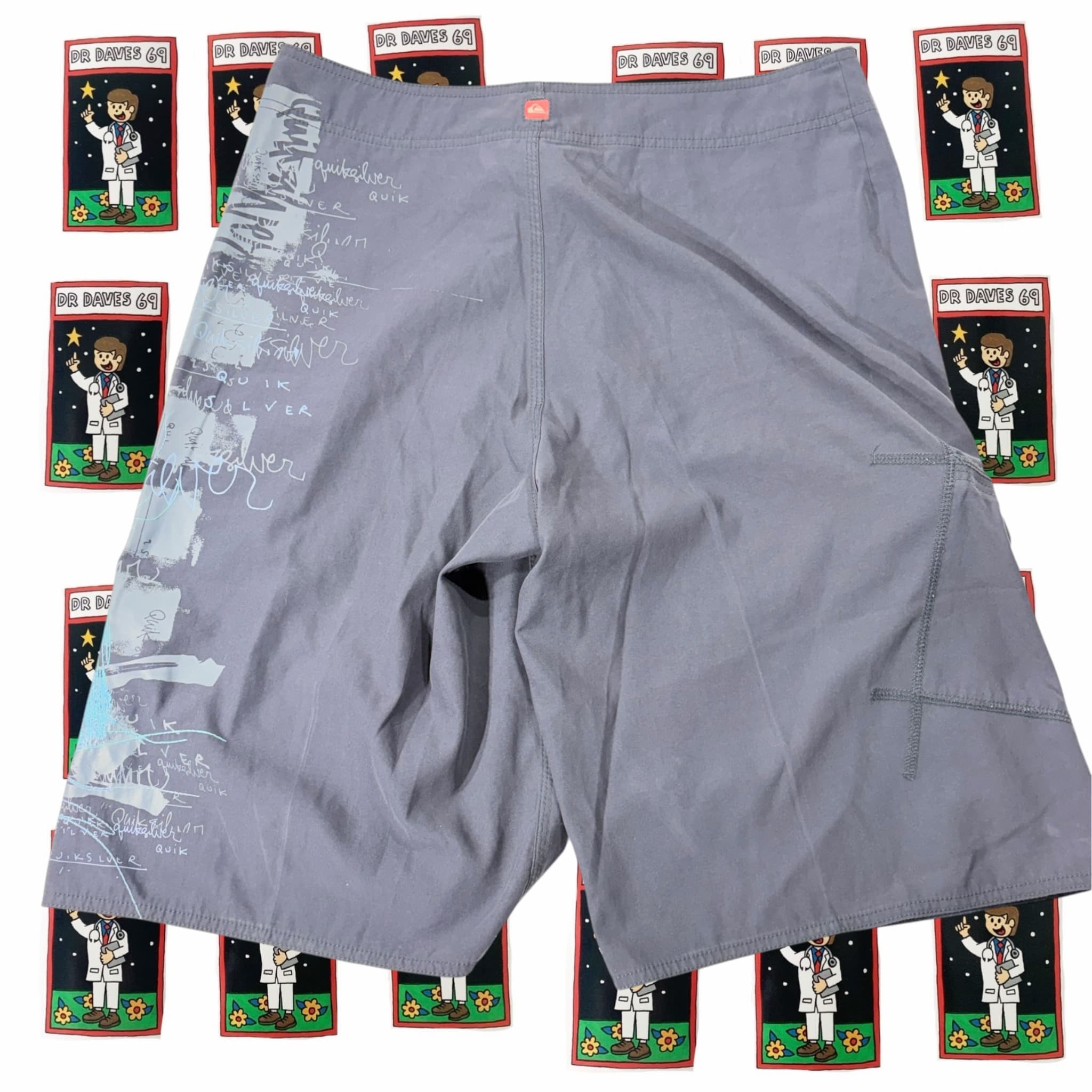 Y2k Quiksilver Men's Boardshorts Size 32 — photo 2 of 5
