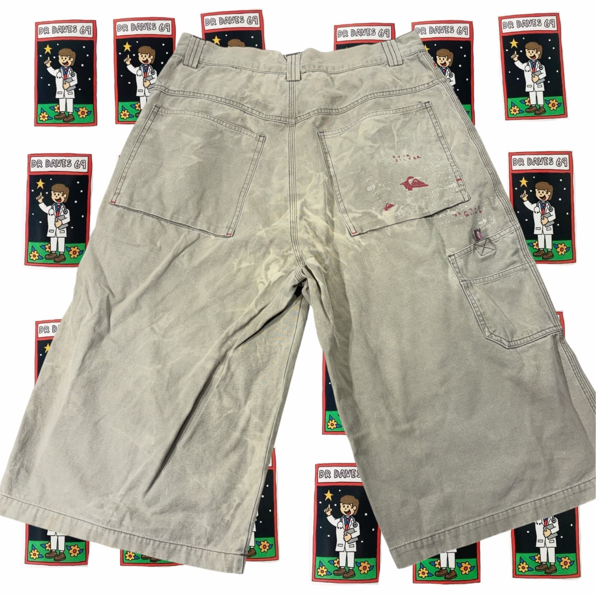 Y2k Quiksilver Walkshorts Size 30 tag 32 fits 28-30 — photo 4 of 6