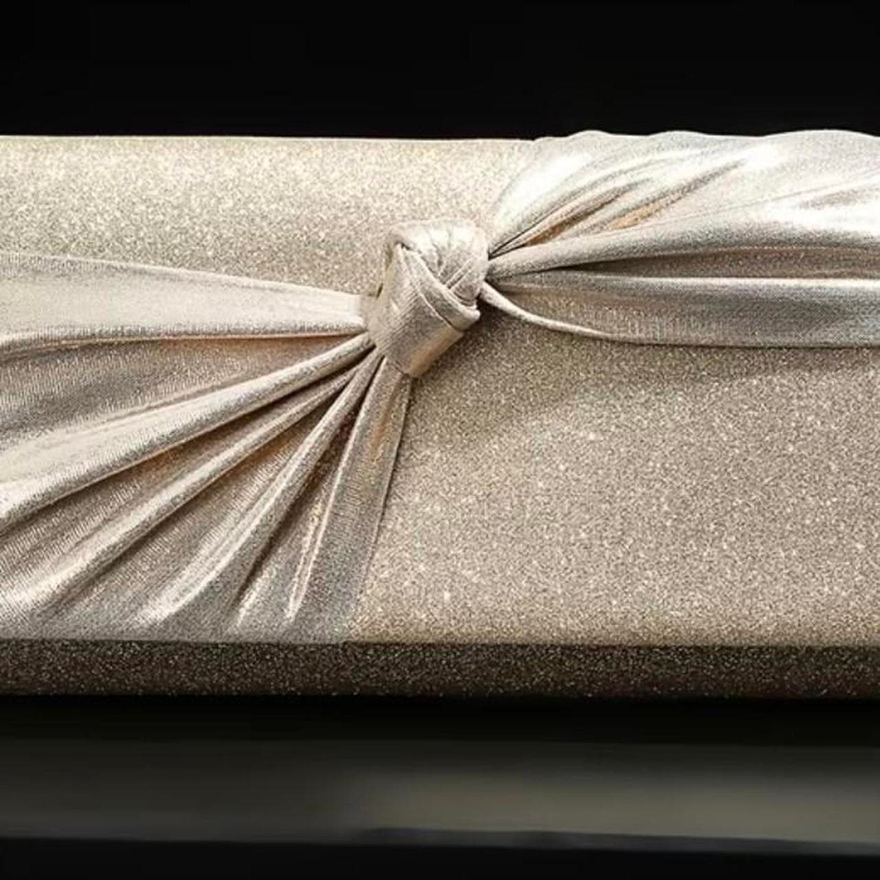 Gold Metal Chain Shoulder Cross-Body Bag With Bow Design — photo 4 of 6