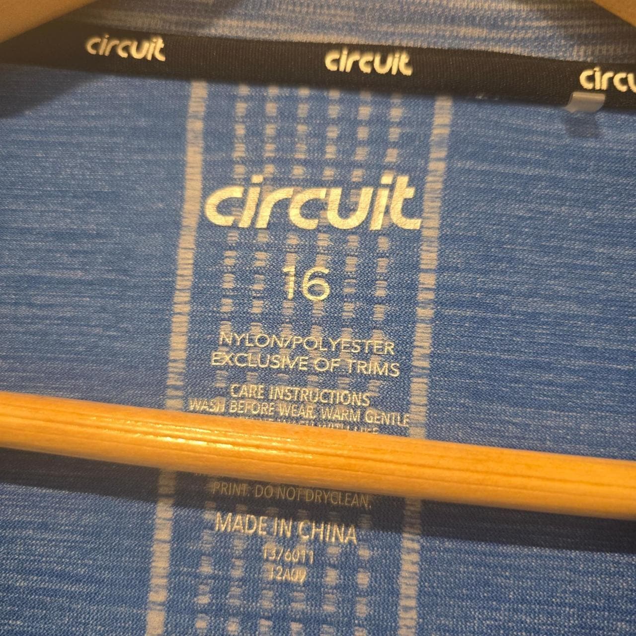 Circuit Blue Gym Top β photo 4 of 4
