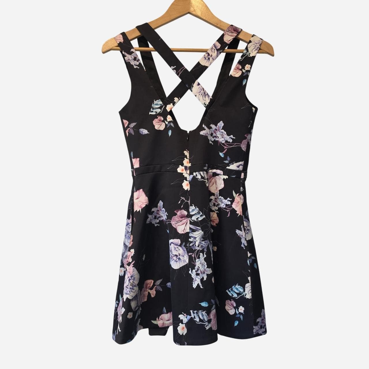 Stylestalker Winter Floral Garden Dress With Criss Cross Back β photo 4 of 7