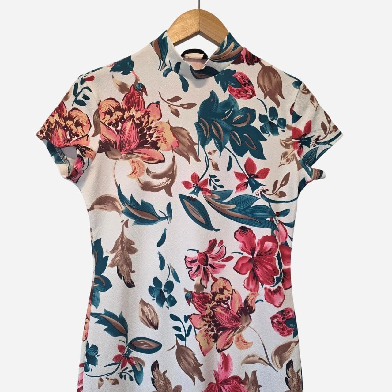 SHEIN Floral Midi Dress With High Neck And Short Sleeves β photo 4 of 7