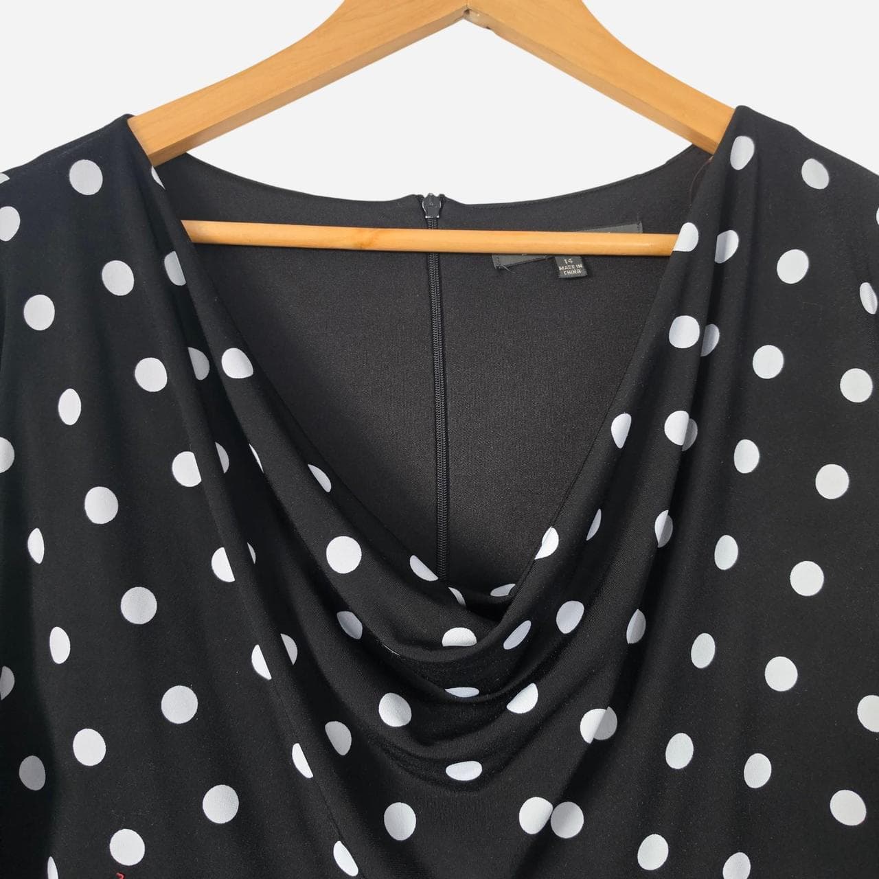 Liz Jordan Black Dress With White Polka Dots โ photo 5 of 8