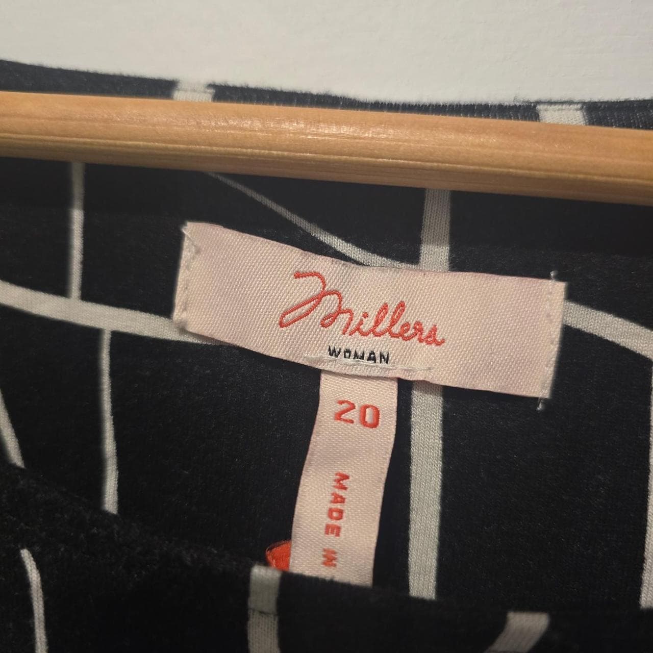 millers black and white patterned blouse stretchy top โ photo 4 of 4