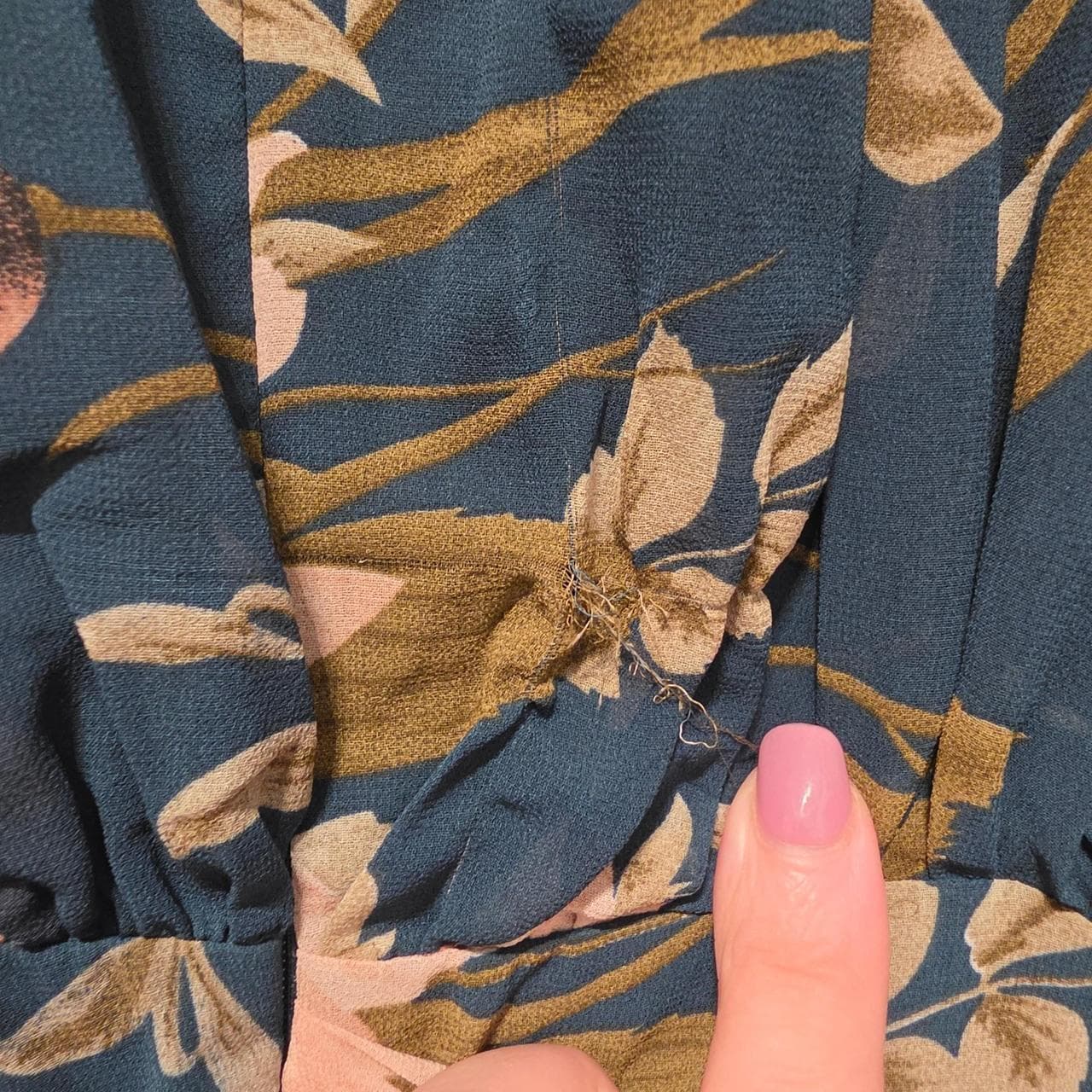 Esther & Co Deep Green Floral Long Sleeve Maxi Dress โ photo 5 of 8