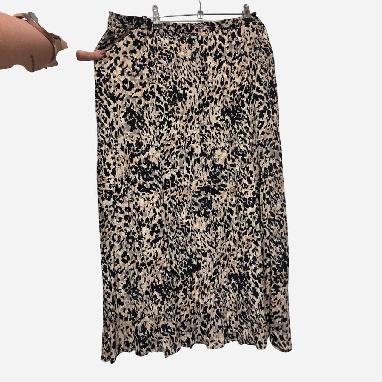 Liz Jordan Leopard Print Maxi Skirt — photo 4 of 5