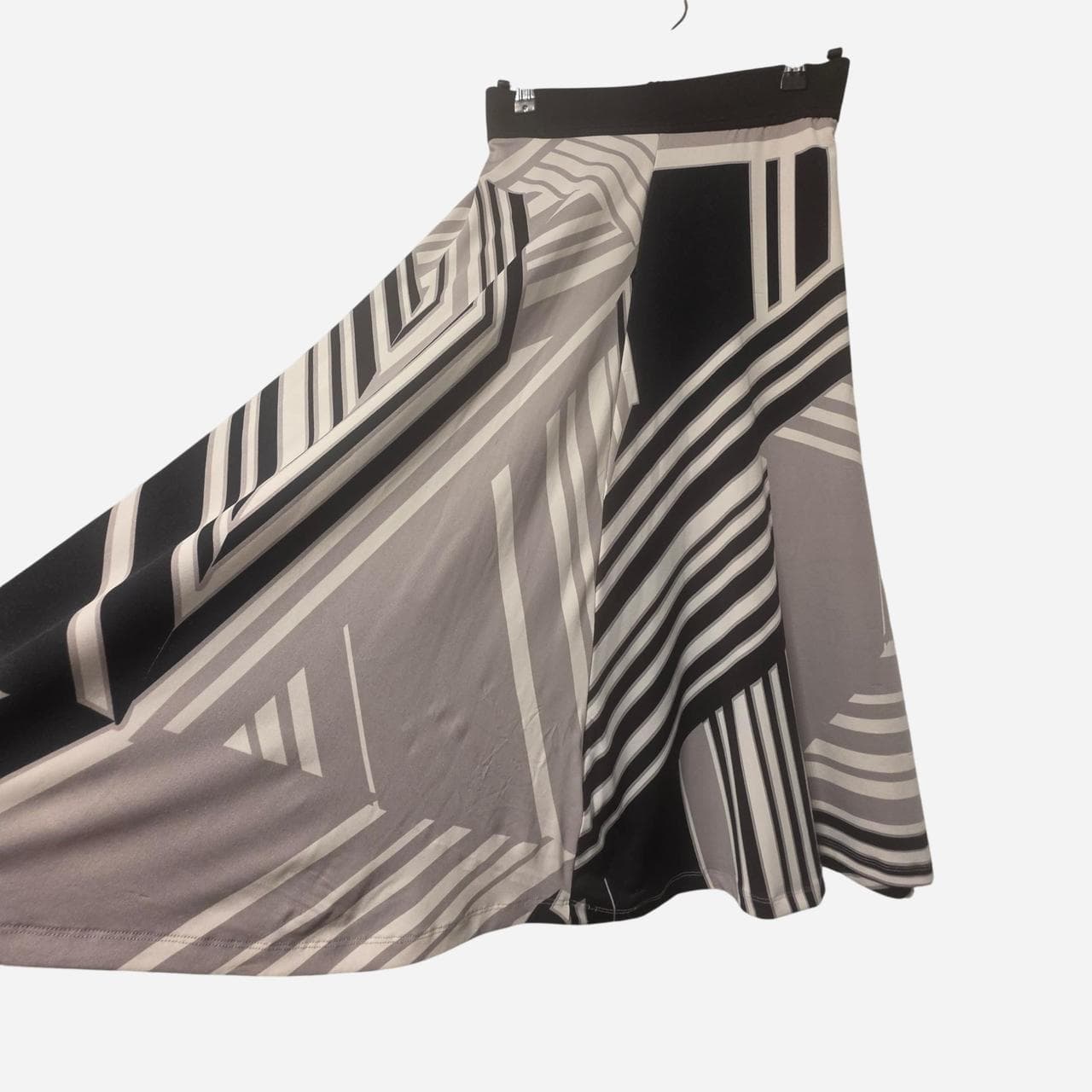 Liz Jordan Patterned Maxi Skirt โ photo 3 of 5