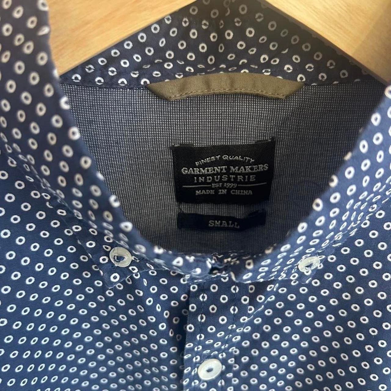 Industrie Garment Makers Men's Long Sleeve Button Up Shirt — photo 4 of 4