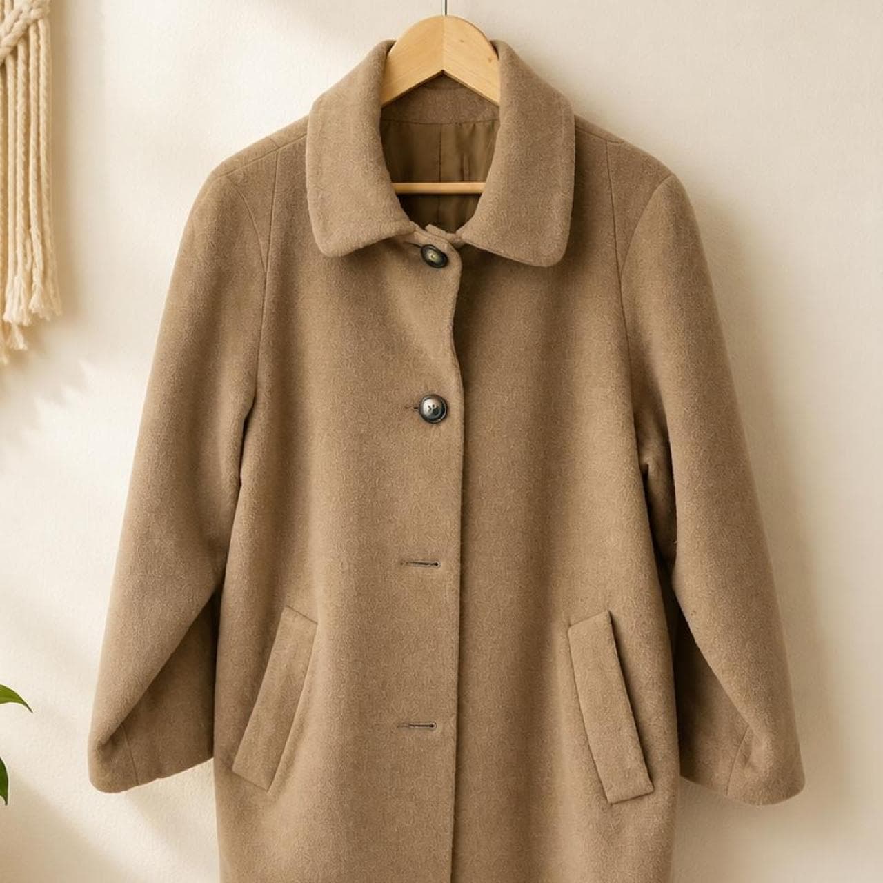 Vintage Wool And Cashmere Blend Tailored Coat — photo 4 of 5