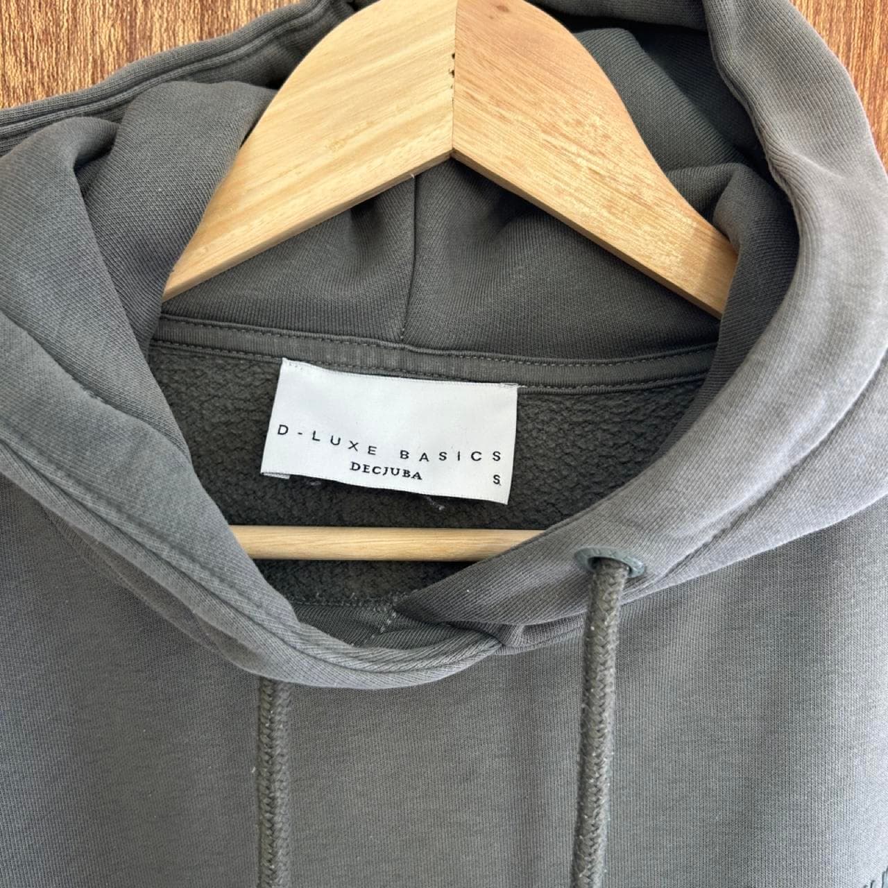 D-Luxe Basics By Decjuba Oversized Hoodie — photo 6 of 6
