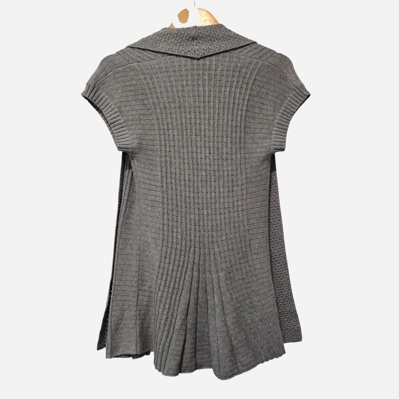 W Lane Grey Knit Cardigan With Pleated Hem And Short Sleeves โ photo 4 of 7