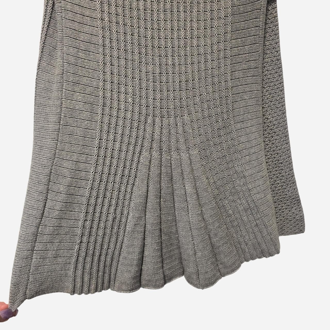 W Lane Grey Knit Cardigan With Pleated Hem And Short Sleeves โ photo 5 of 7