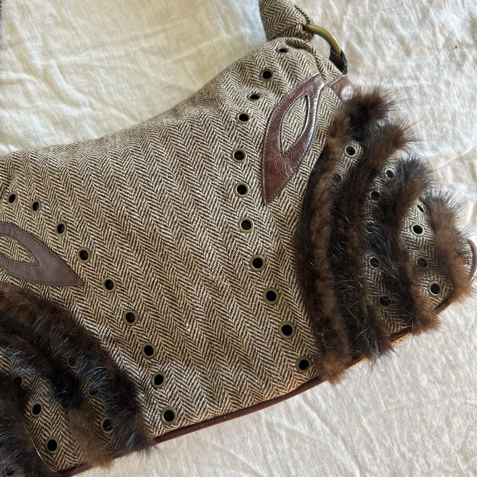 Vintage Y2K Tweed Faux Fur Shoulder Bag Brown Eyelet Grommet Handbag 2000s — photo 2 of 8
