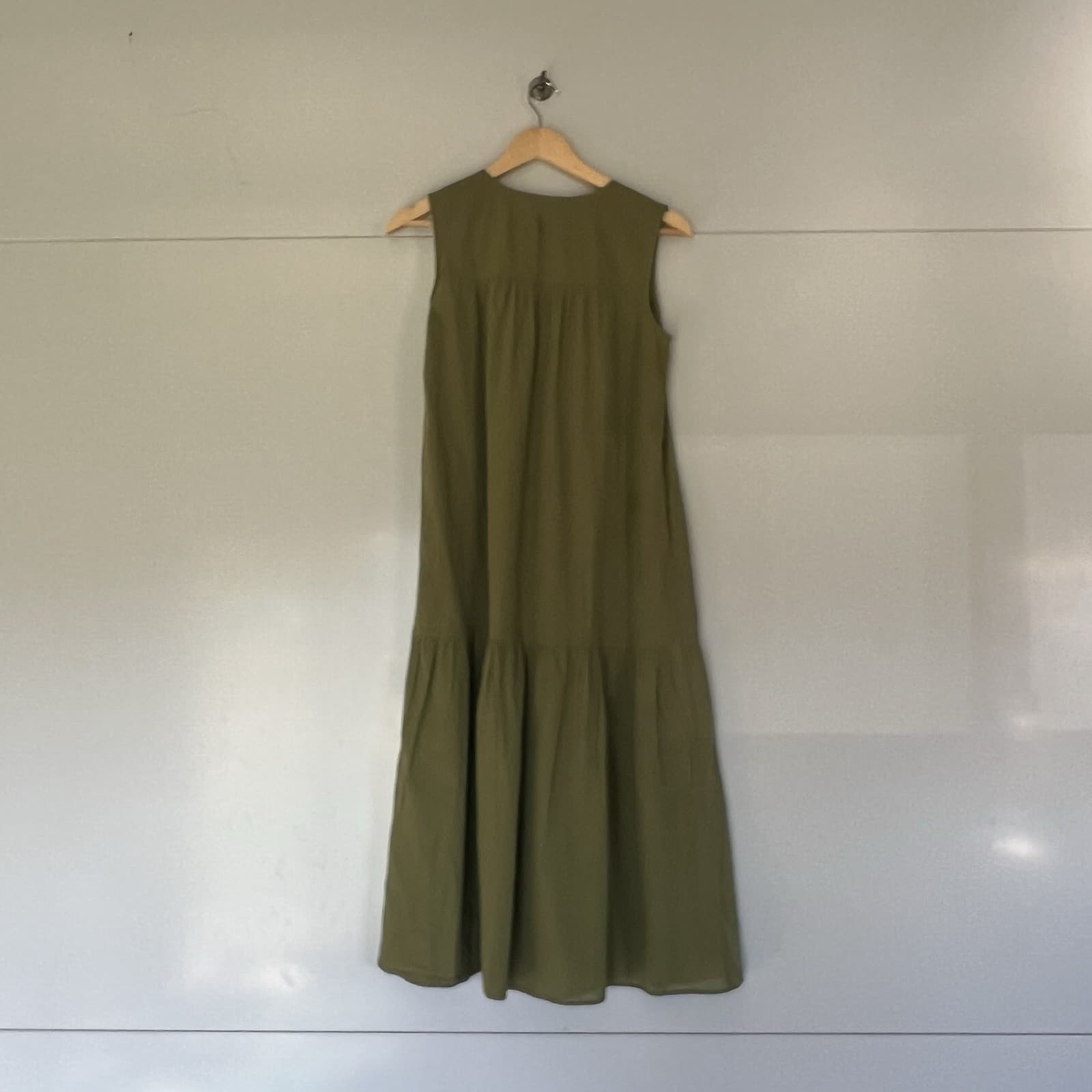 Uniqlo Olive Green Cotton Tiered Smock Midi Dress Sleeveless Keyhole Tie XS — photo 5 of 9