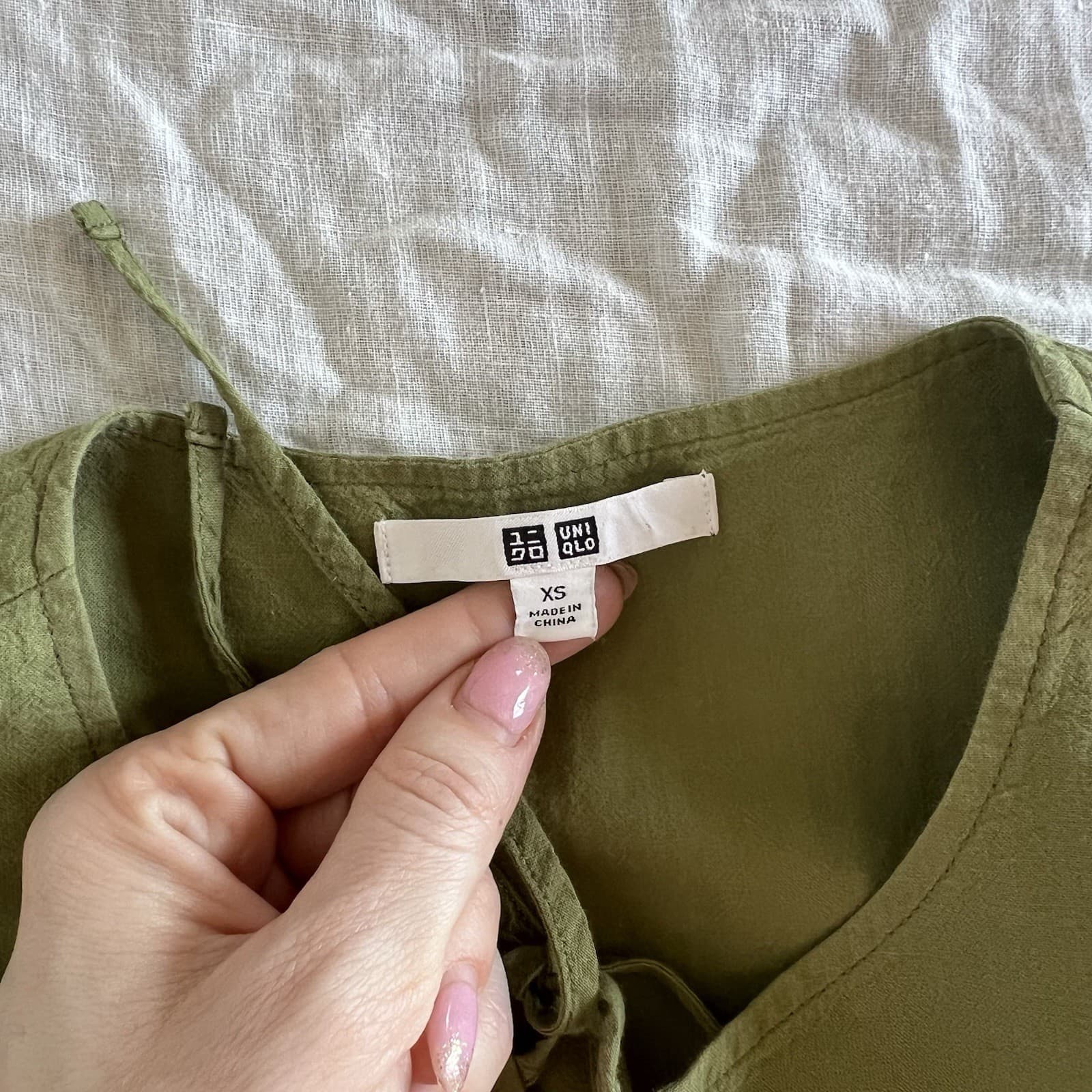 Uniqlo Olive Green Cotton Tiered Smock Midi Dress Sleeveless Keyhole Tie XS — photo 6 of 9