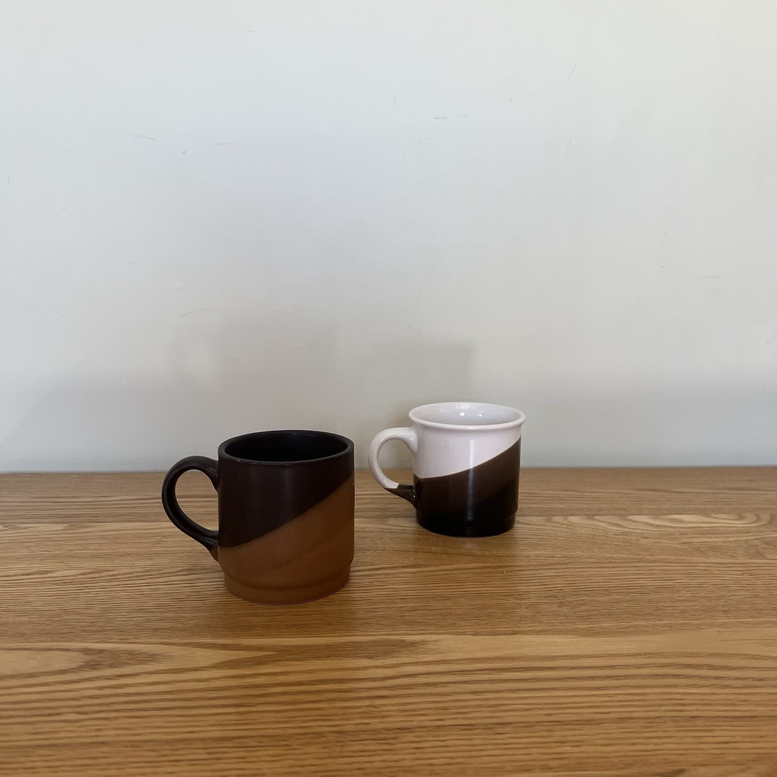 Vintage Made In Korea Coffee Mug Set 2 Two Tone Glaze Wabi Sabi MCM Stoneware — photo 9 of 9