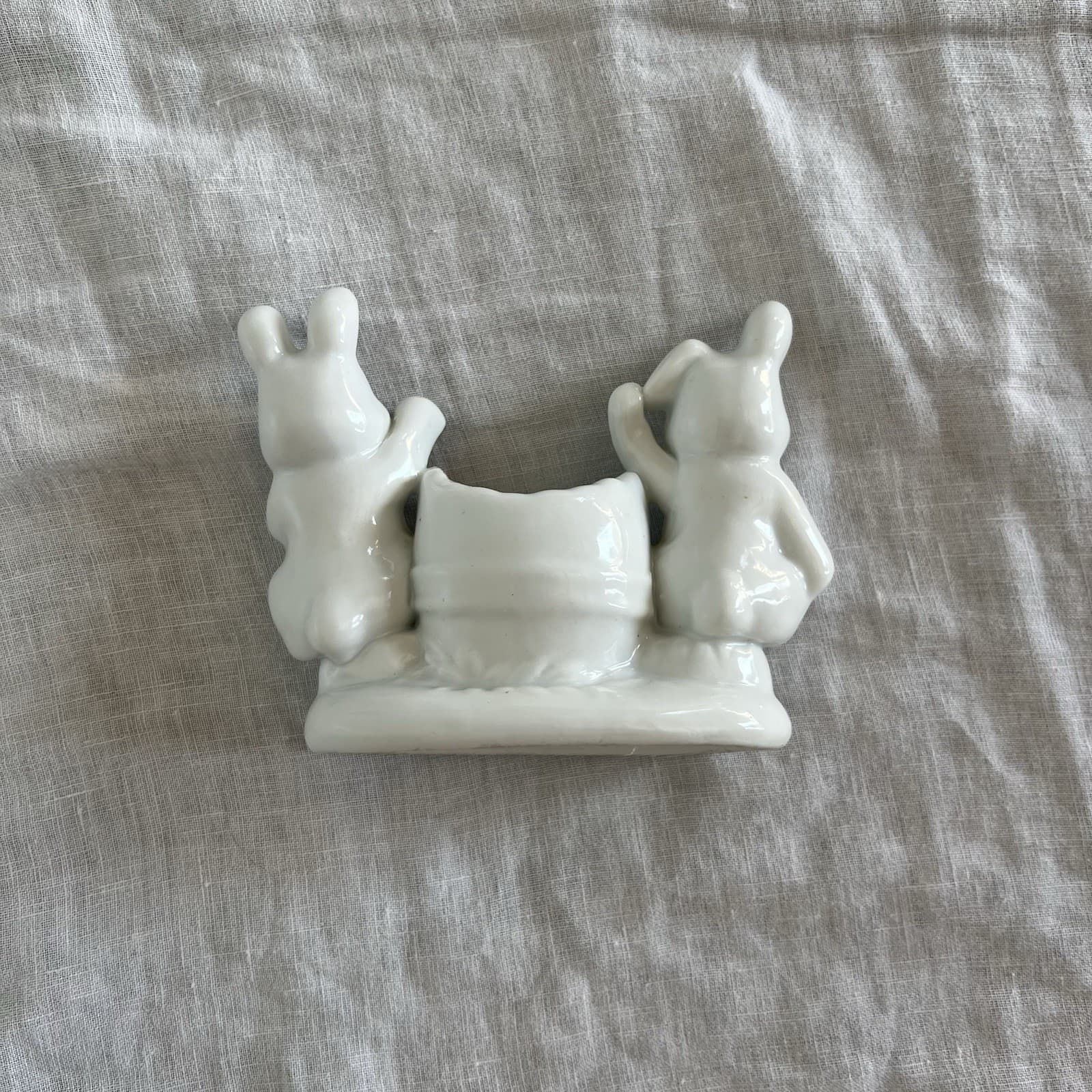 Vintage Ceramic Bunny Rabbit Egg Holder Coquette Cottagecore Kitsch Planter — photo 3 of 10
